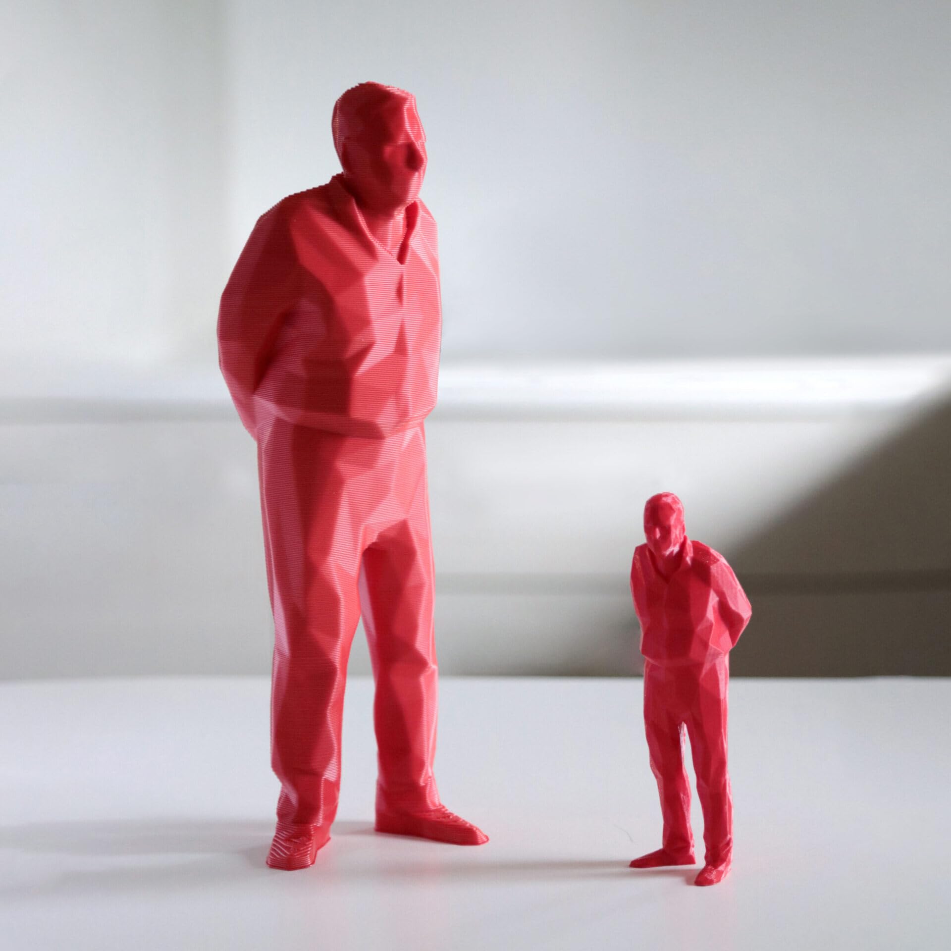 Superstuff Umarell Statuetta da Scrivania, Umarell Statuetta Pensionato, Gadget Divertenti per Colleghi e Amici, Secret Santa Divertente