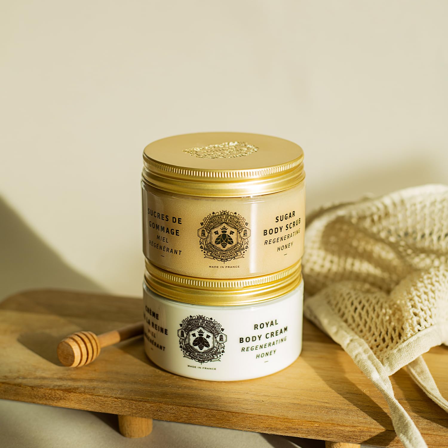 Panier des Sens Gommage Corps au Miel bio de Provence - Body Scrub 99% naturel Made in France - Exfoliant Corps Femme & Homme riche en Beurre de Karité
