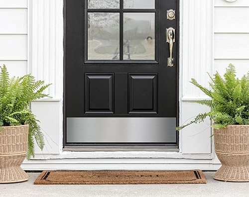 Deck the Door Decor | Placa para puerta – Aluminio anodizado – Montaje con tornillo – Negro satinado, níquel satinado, latón brillante y acabado de