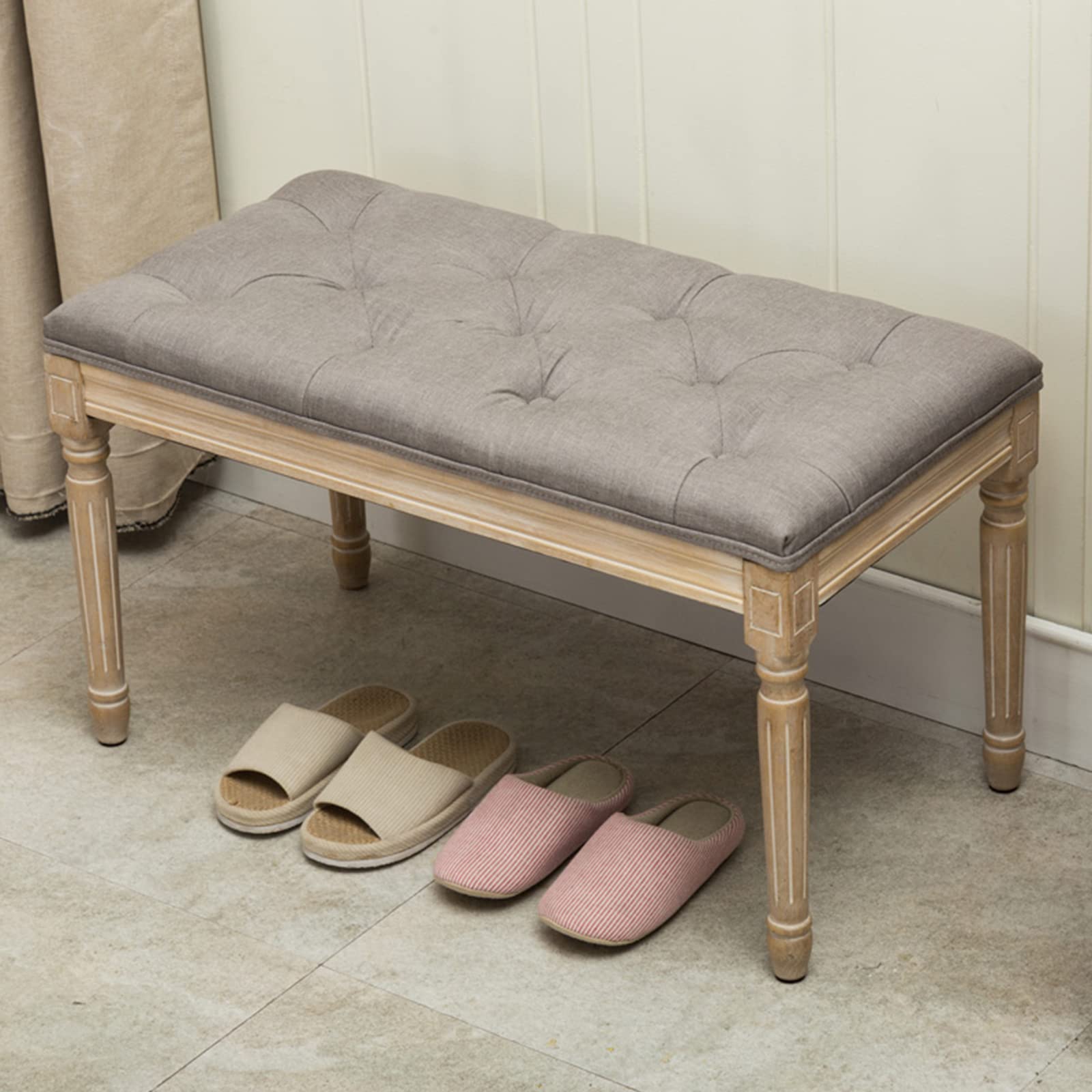 Tabouret de pied gris clair en lin et hévéa massif 60 x 30 x 46 cm