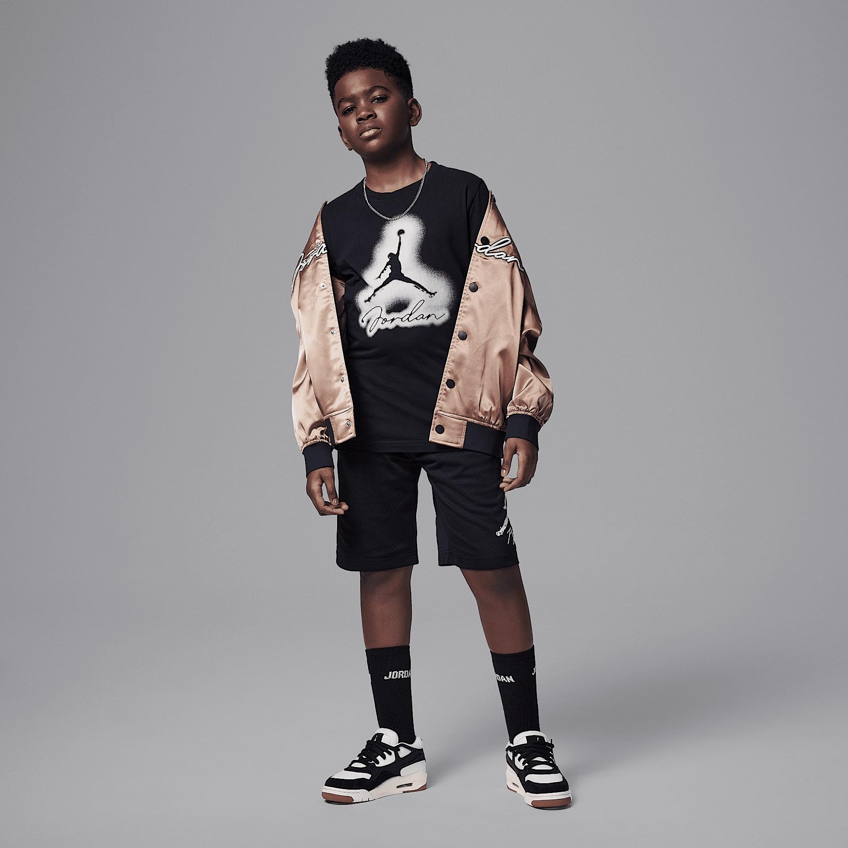 Jordan MVP Big Kids Airbrushed Jordan T-shirt (czarny, 95D622-023)