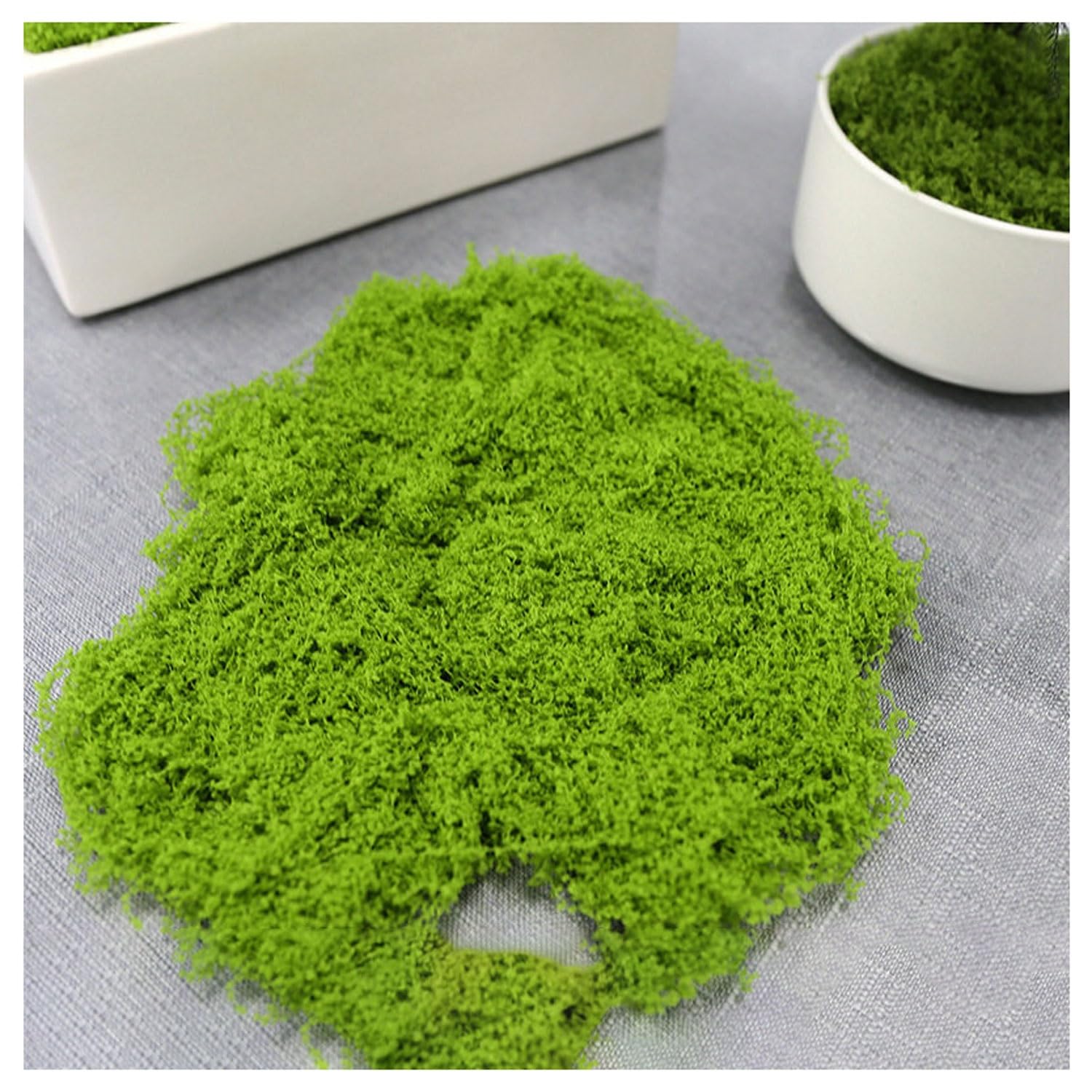 DIWAL Green Artificial Moss, Fake Mosses Decorative Fake Bulk Moss for Plant Garden Lawn Crafts Decoration Landscaping Model Making(30g)