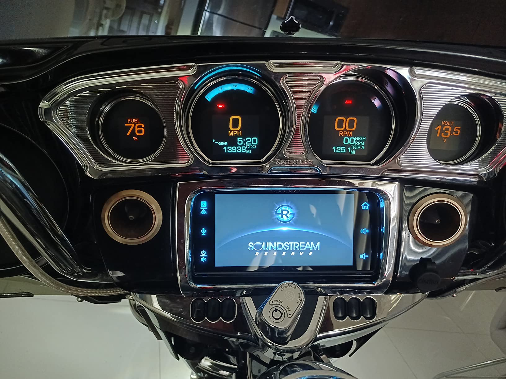 57/mo Finance Dakota Digital 2014+ Replacement Harley Touring Gauges