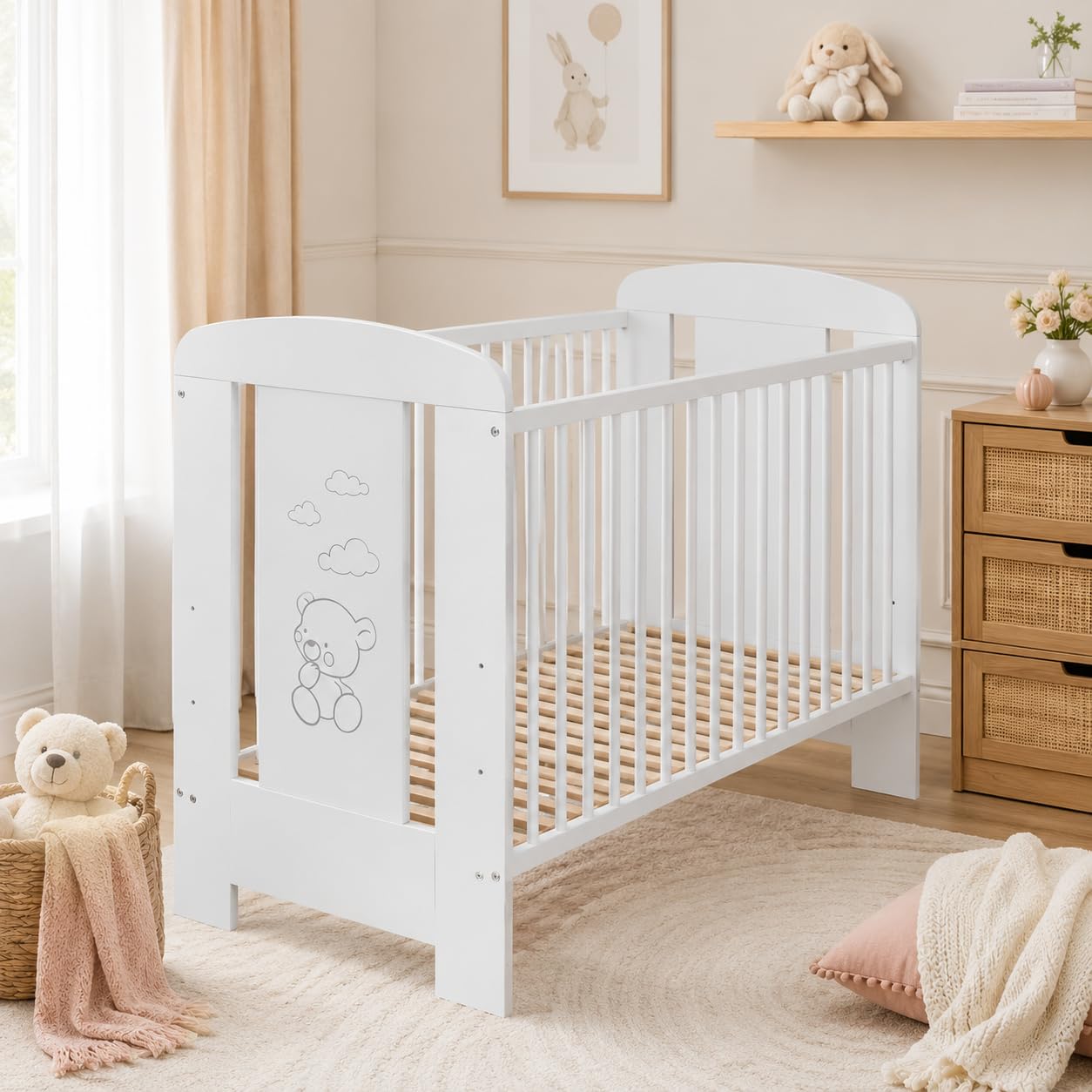 Lettino per Bambini 120x60 cm in Legno Bianco | Lettino Evolutivo con Sbarre per Neonati | Altezza Regolabile e Stabile | Materasso Non Incluso | Design Sicuro e Delicato