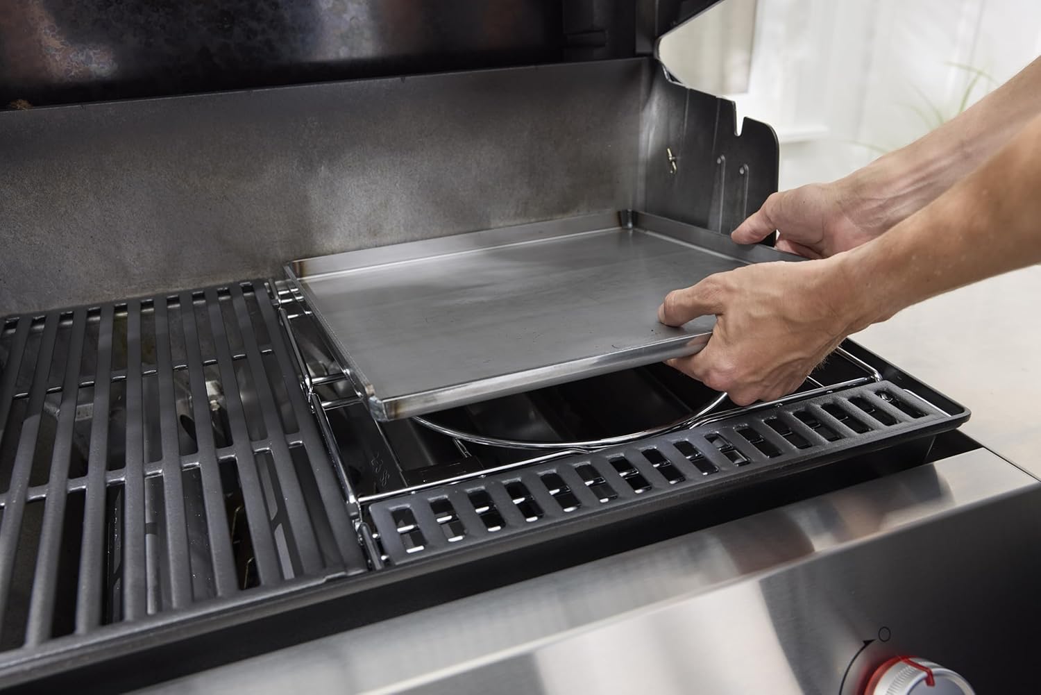 Weber Crafted Large Format Griddle Ready Not Rusty – Carbon‑Steel Griddle for Genesis, Spirit, Searwood & Smoque Grills (Frame Kit Required)