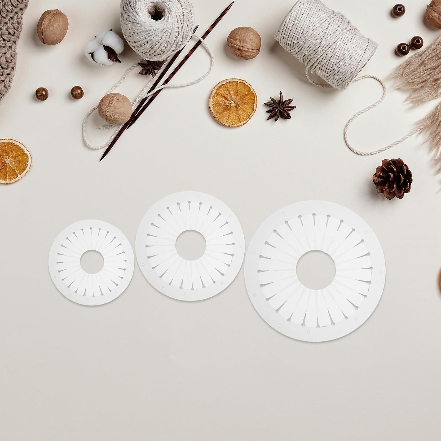 LALAFINA 3pcs Rosette Maker Sewing Crafts Embellishment Rosette Maker for Corsage Brooch Craft with Round Template Set and Ribbon Pleat