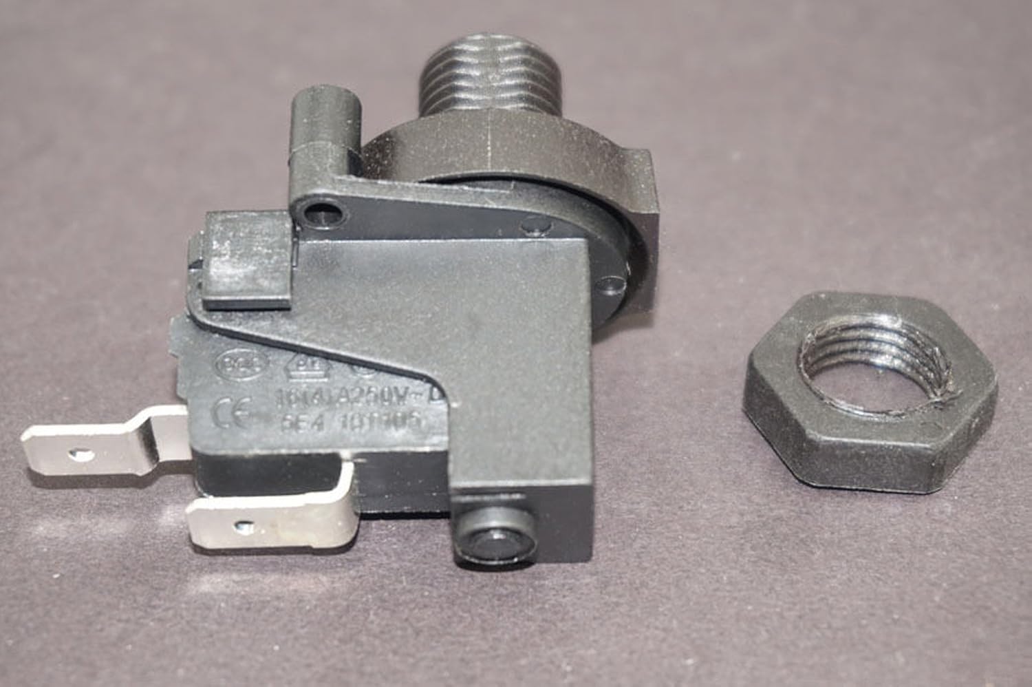Self-Lock Air Switch Button Pneumatic switch ，with 1m Air Hose