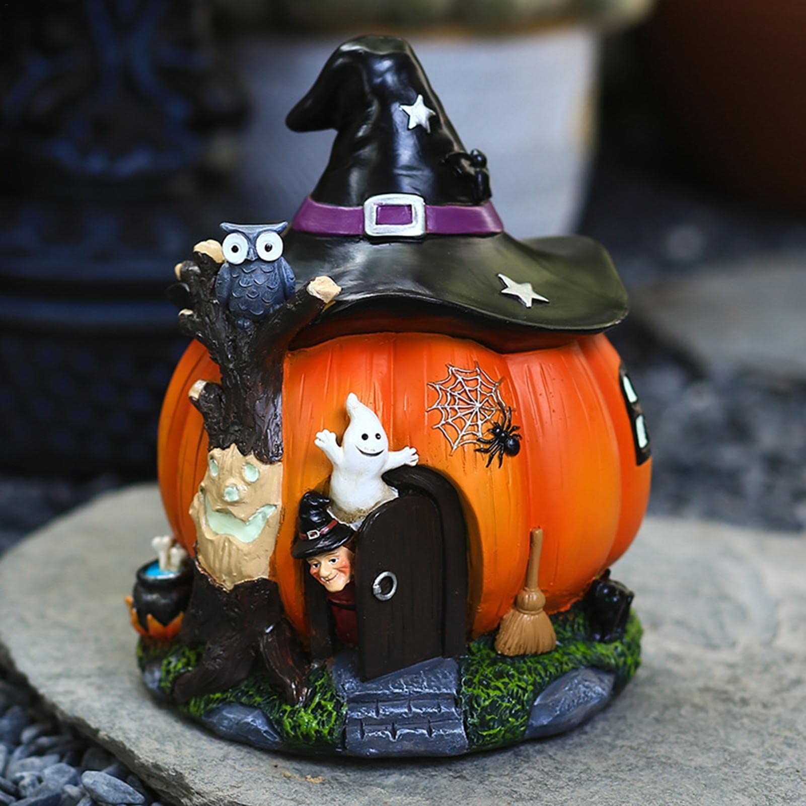 Wysokiej jakości domek z dyni z żywicy - idealny do dekoracji na Halloween
