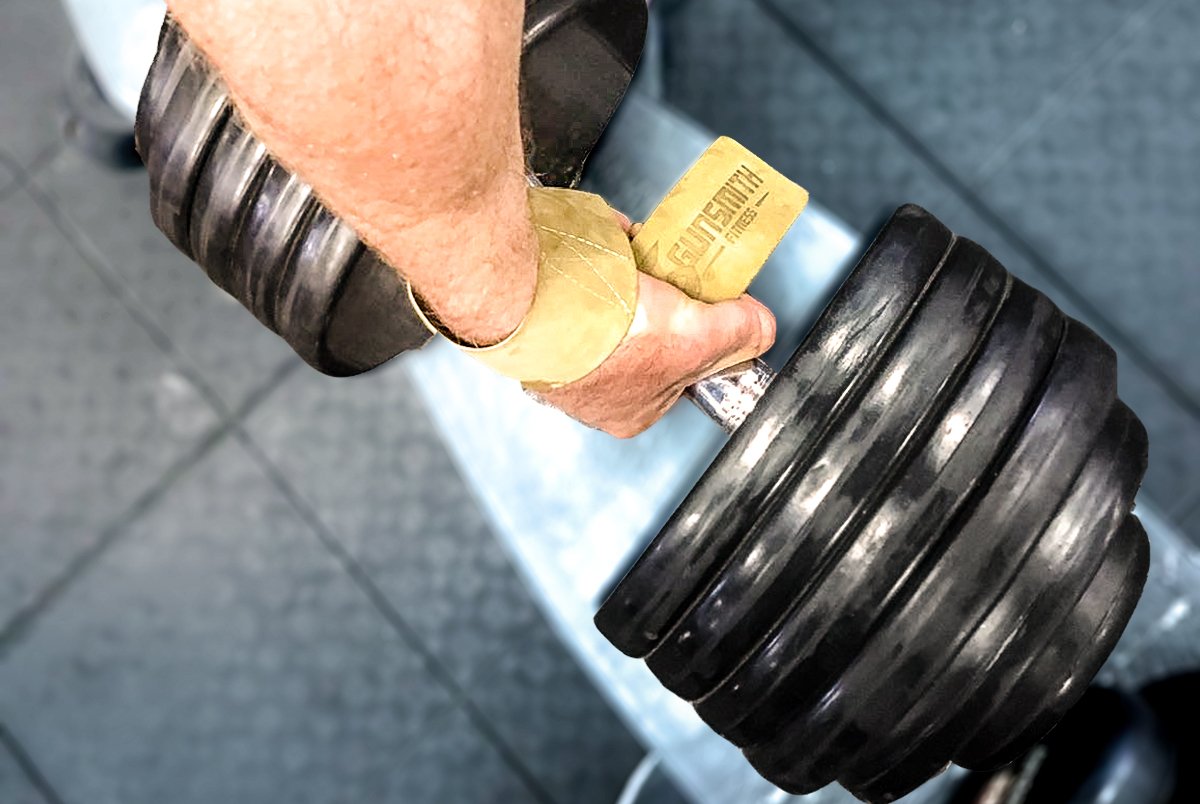 Gunsmith Fitness - Correas para levantamiento de pesas de piel auténtica prémium de 5 cm de ancho, comodidad superior y agarre inmejorable, marrón