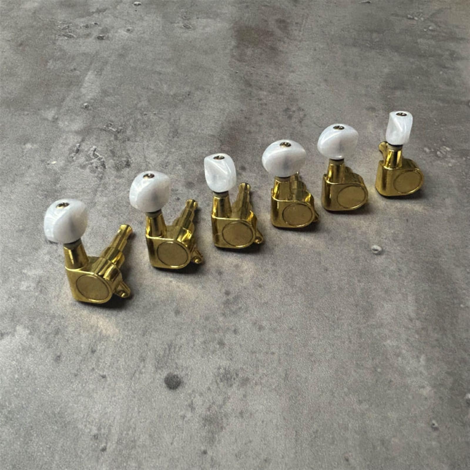 Manopola Per Corde Per Chitarra Elettrica In Oro Per Accessori Di Aggiornamento ST/TL Parti Avvolgitore Per Corde Vite(Small square handle)