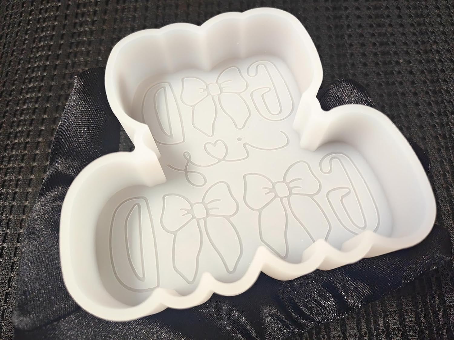 【300+ Design Optional】 Fuehbur God Composed of Bows Freshie Mold, Blessed Bow Silicone Mould in Good Meaning for Car Freshies Baking Aroma Beads - DIY Handmade Resin Mold