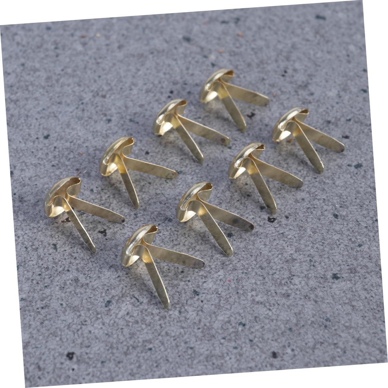 HAKIDZEL 200pcs Gold Metal Paper Fasteners Brads Rust-Resistant Round Brads for Crafts DIY Scrapbooking with Portable Storage Box