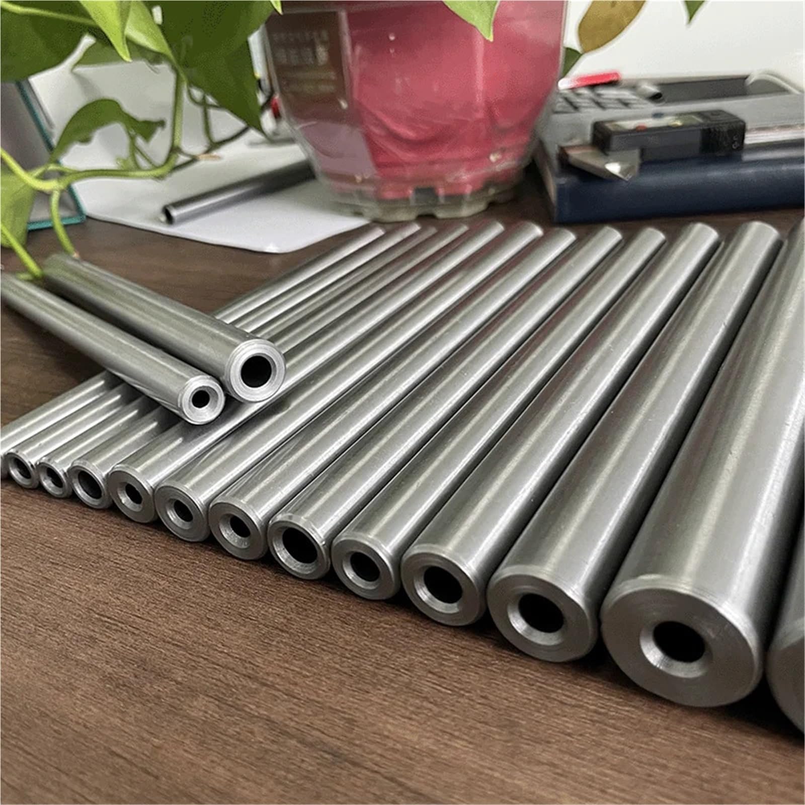 OD 16 mm nahtloses Stahlrohr Präzisionsstahlrohr für Bauwesen/Zerspanung(70cm,OD16mmxID5.8mm)