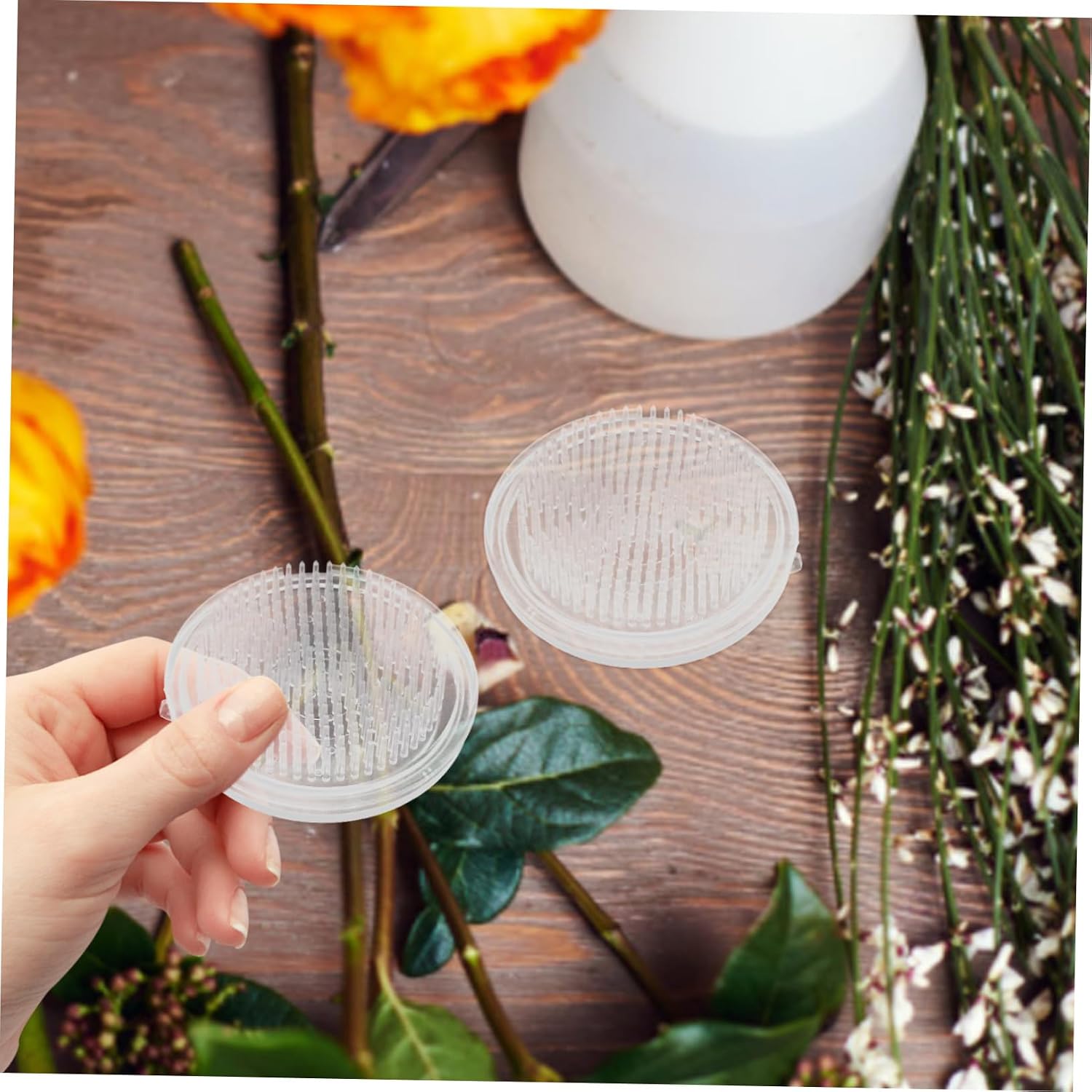Hohopeti Flower Frog Pin for Floral Arrangements Durable Plastic Kenzan Tool with Sturdy Pins for Easy Flower Fixation and Home Decoration