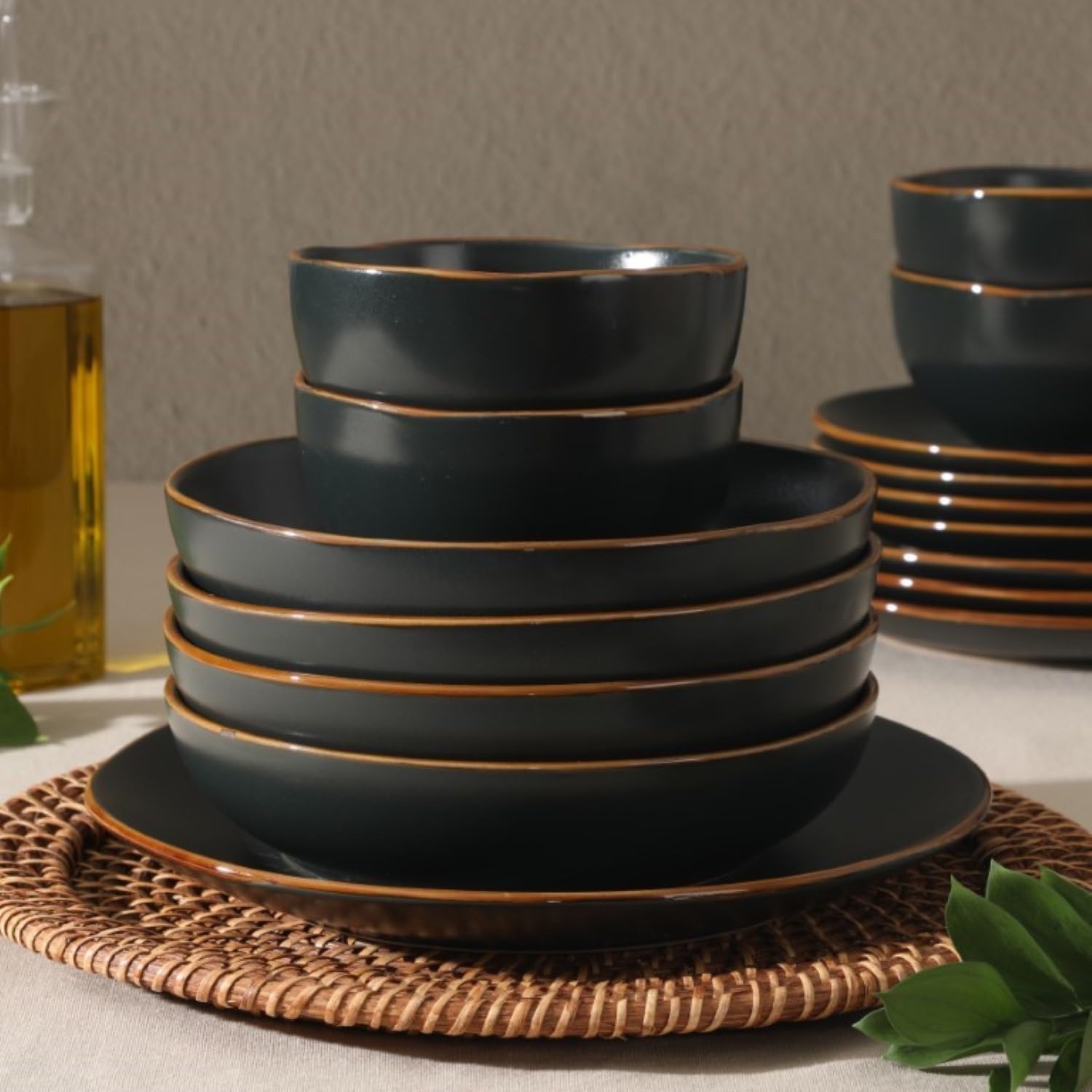 Amazon.com | Gibson Home Hazeltine 16-Piece Black Stoneware