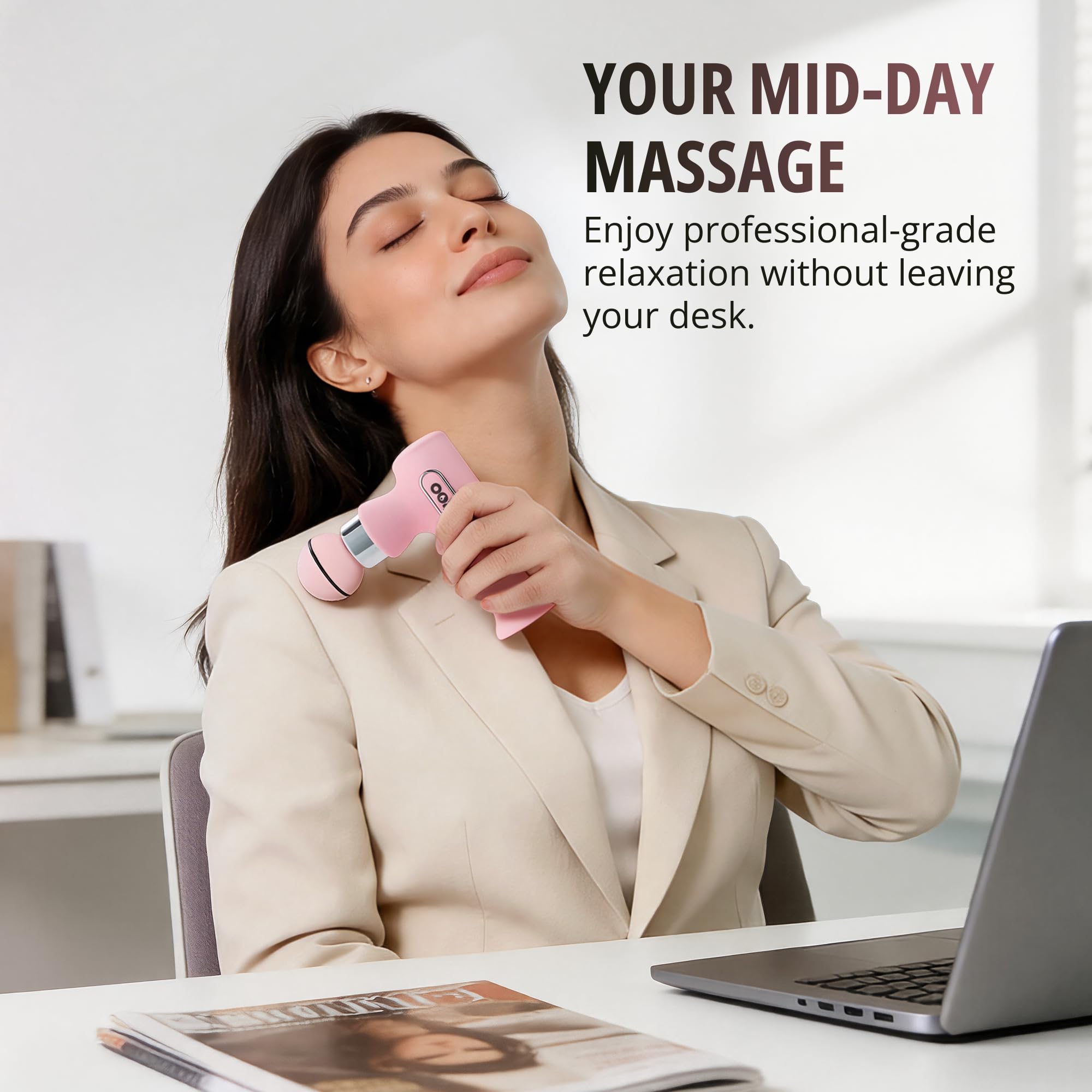 OOZZ Mini-Massagepistole, tragbares Handmassagegerät mit Aufbewahrungstasche, ultraklein, 5 Intensitätsstufen, 4 austauschbare Aufsätze, leichtes Körpermassagegerät, Geschenk für Frauen, OZ-3621