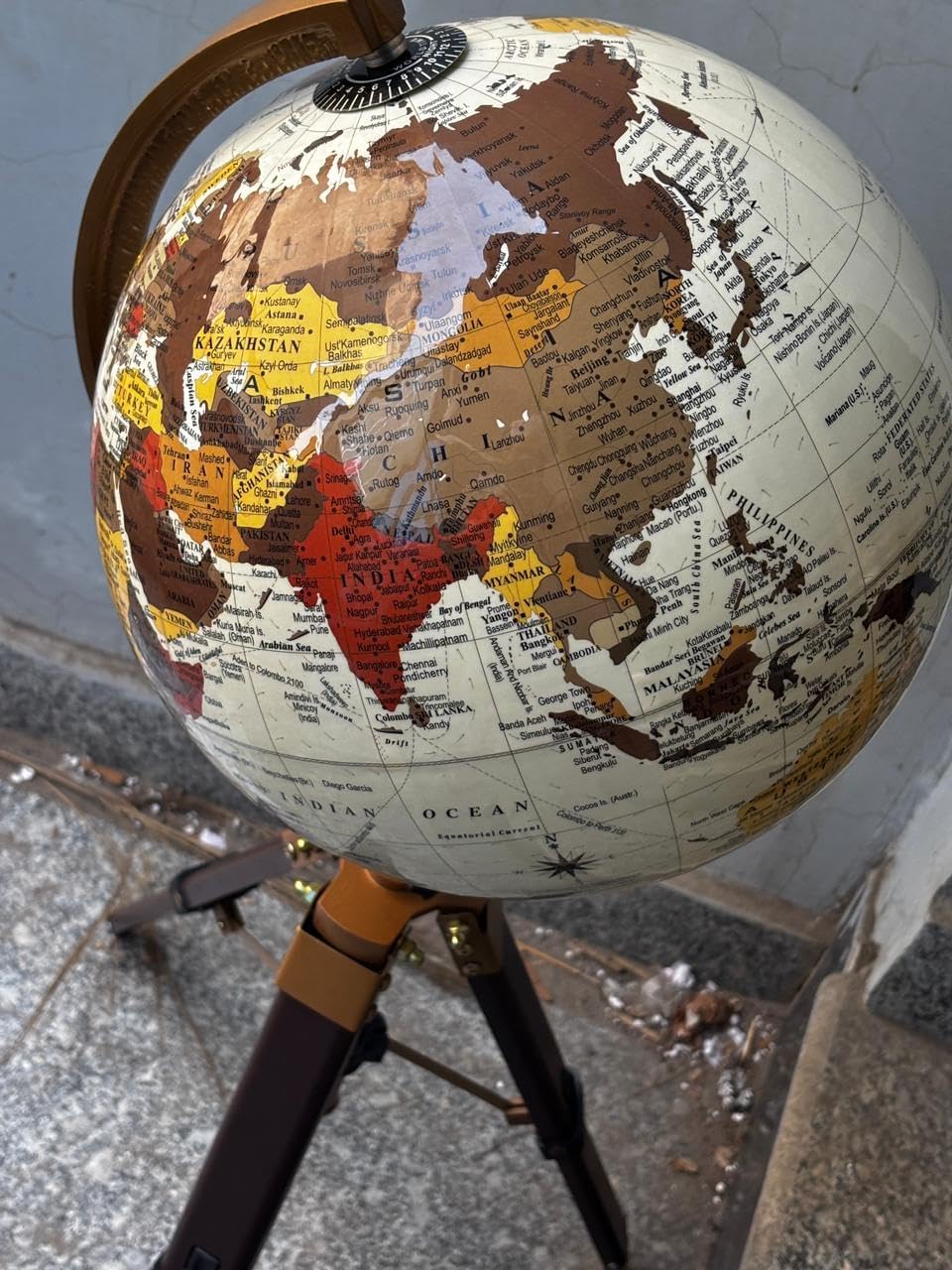 Vintage Style 12 Inch Standing Globe – Retro Political World Map with Solid Wood Tripod Stand, Elegant Rotating Decorative Accent for Study & Workspace