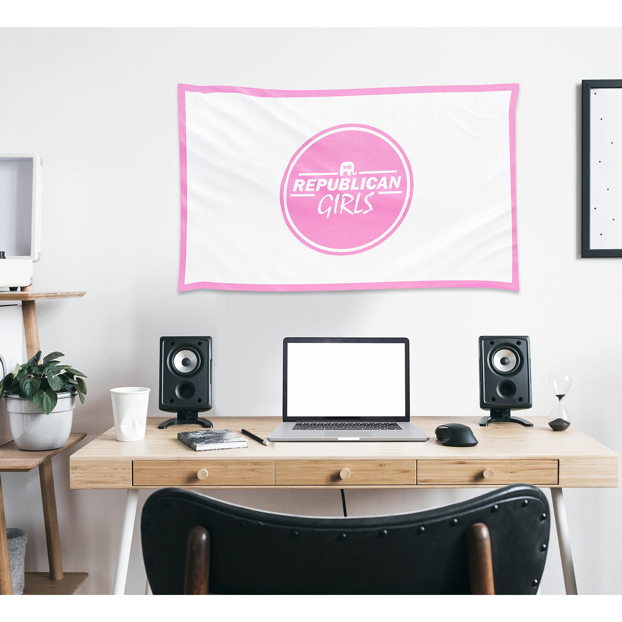 Flaggenbanner 'Republikanische Mädchen' – 90x150 Cm, Aus Nylon, Mit Messingösen, Camo-Design