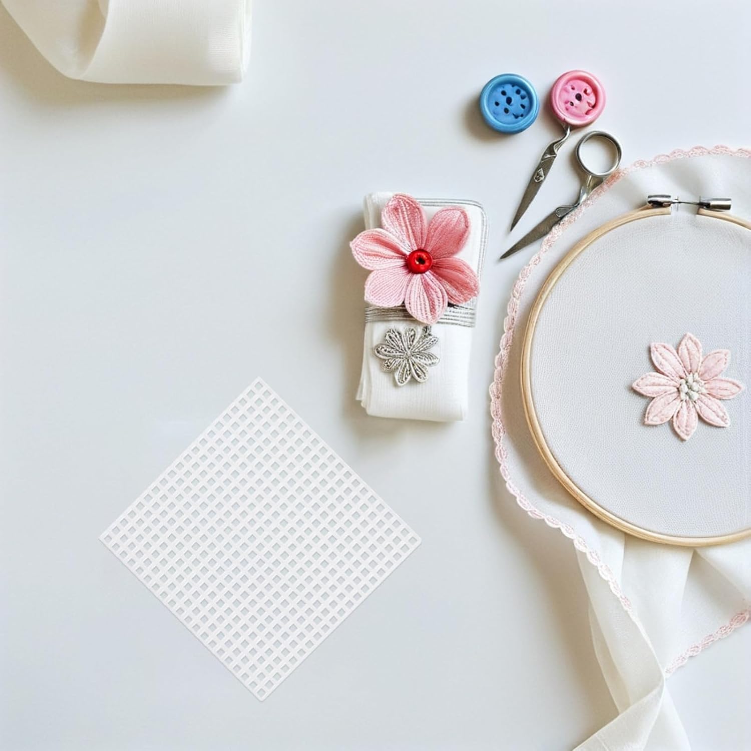 30 Pcs Plastic Needlepoint Canvas Embroidery Mesh Sheets 3.15 Inch