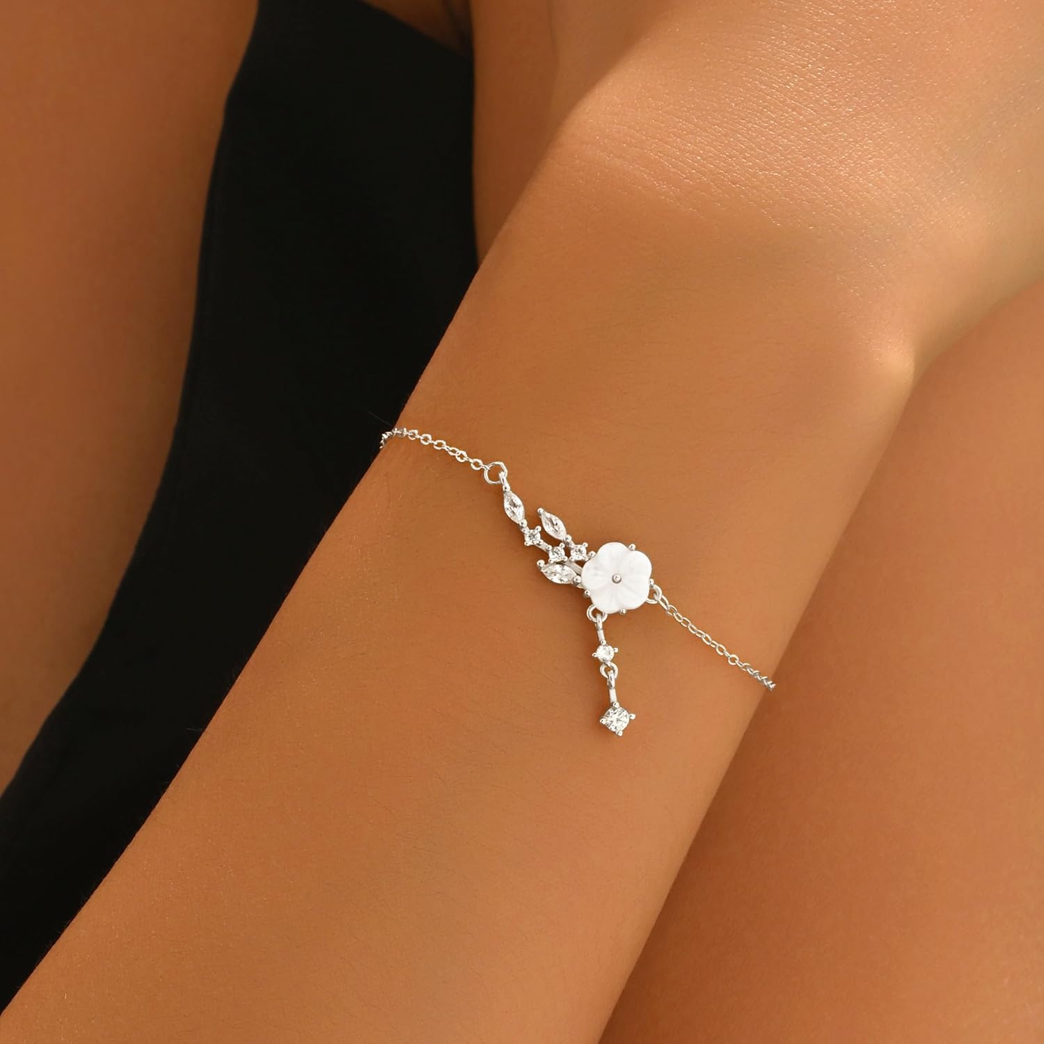 925 Sterling Silver White Shell Flower Pendant Bracelet for Women Dainty 14K Gold Plated Cute Floral Lucky Leaf CZs Chain Bracelet to Daugther Mom Elegant Birth Easter Birthday Jewelry Gifts