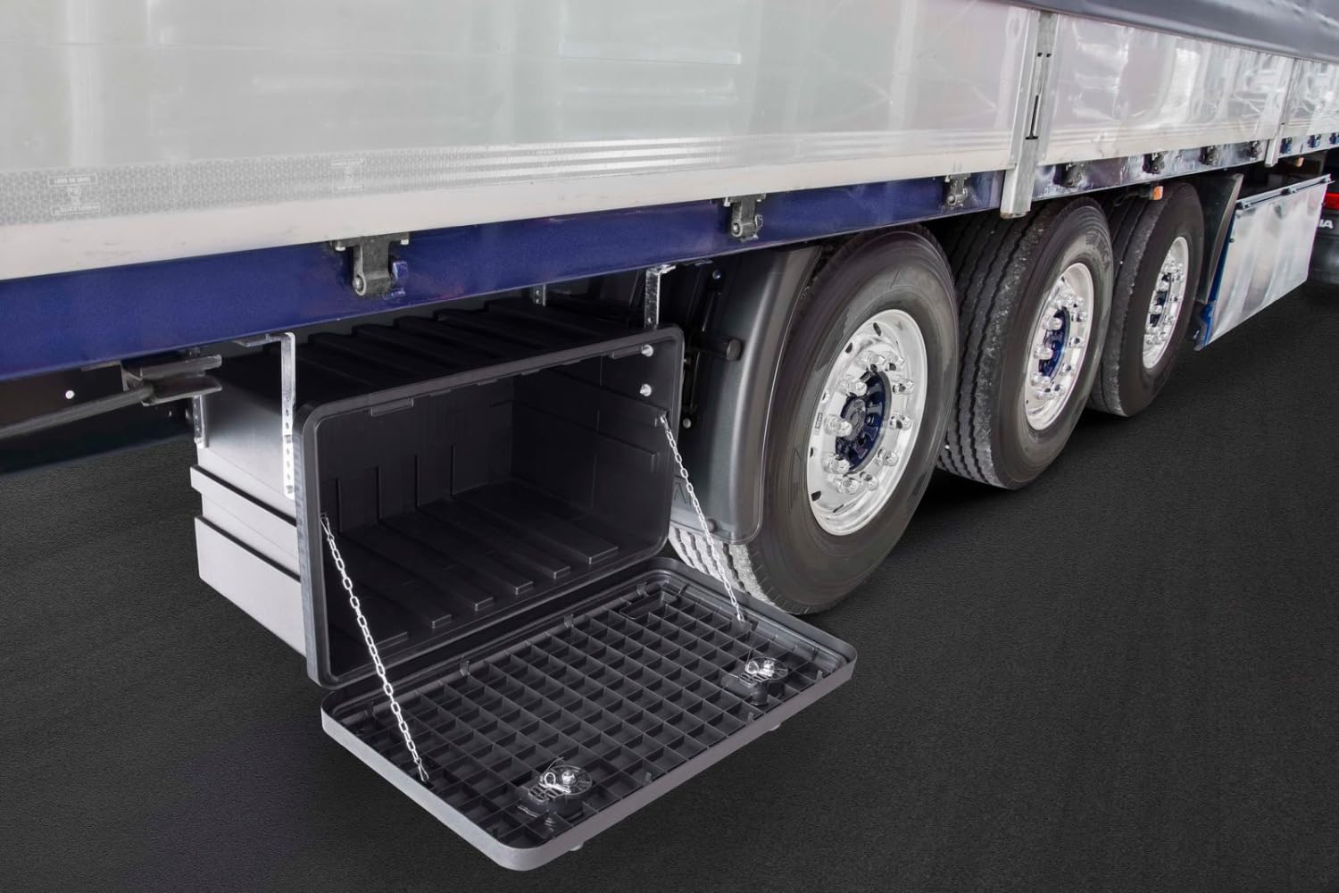 DAKEN Caja de herramientas JUST 81109 capacidad 58 litros cofre portaherramientas para camión remolque y furgoneta dimensiones 900 x 367 x 300 mm carga 50 kg con 2 cerraduras