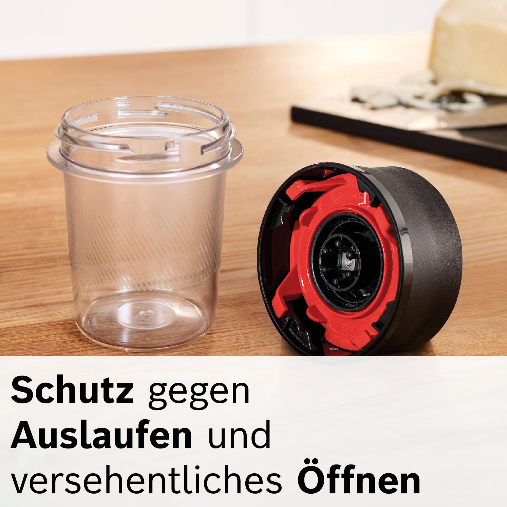 Bosch Standmixer, Smoothie Maker, 30,000 U/min, 1200 W, Edelstahl-Messer, 1,5l ThermoSafe Glasbehälter, 0,6l ToGo-Flasche, Zerkleinerer, Made in Europe, VitaPower Serie 4 MMB6177S