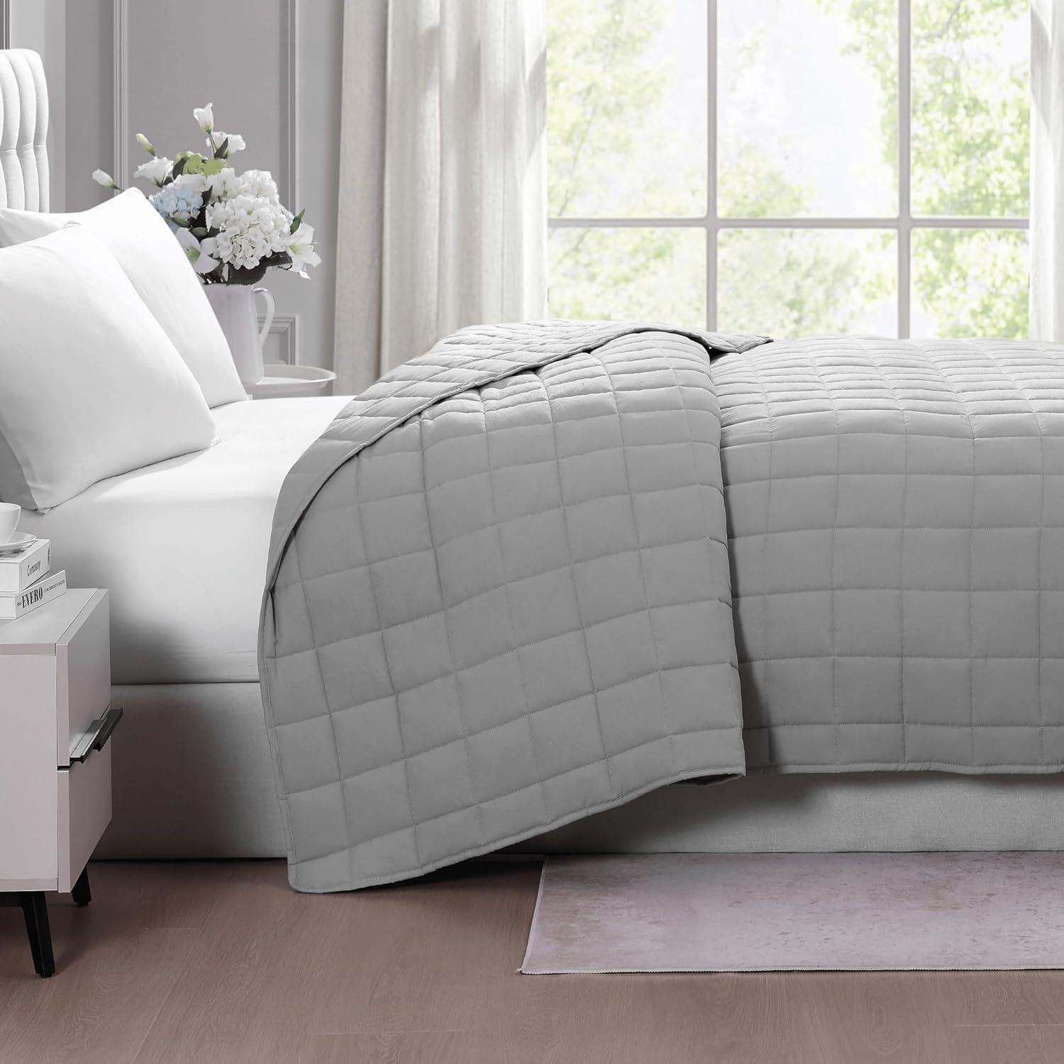 Casa Platino Blanket King Size – Pre Washed Quilted Lightweight Bed Blanket – Soft Microfiber Down Alternative – Silver