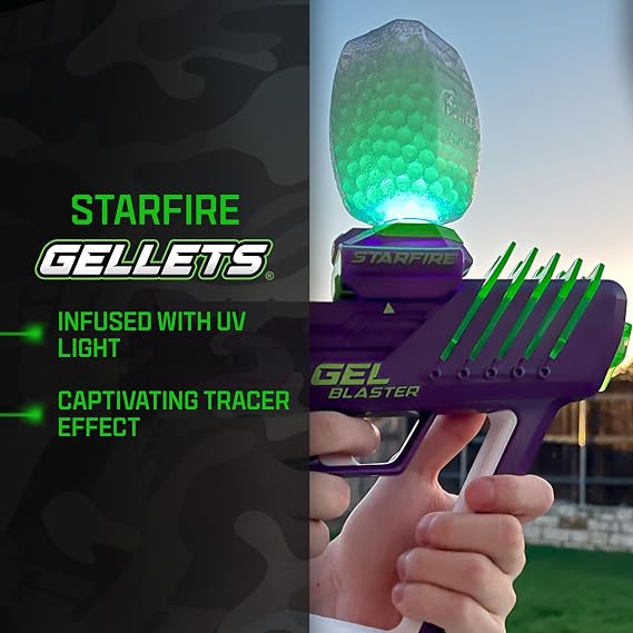 Gel Blaster Glow-in-The-Dark Starfire Activator Accessory مع 5000 حبيبات Starfire مضمنة - مرفق ضوء الأشعة فوق البنفسجية لتأثيرات التتبع - حبيبات Starfire لمعارك Ultimate Nighttime - الأعمار 14 +