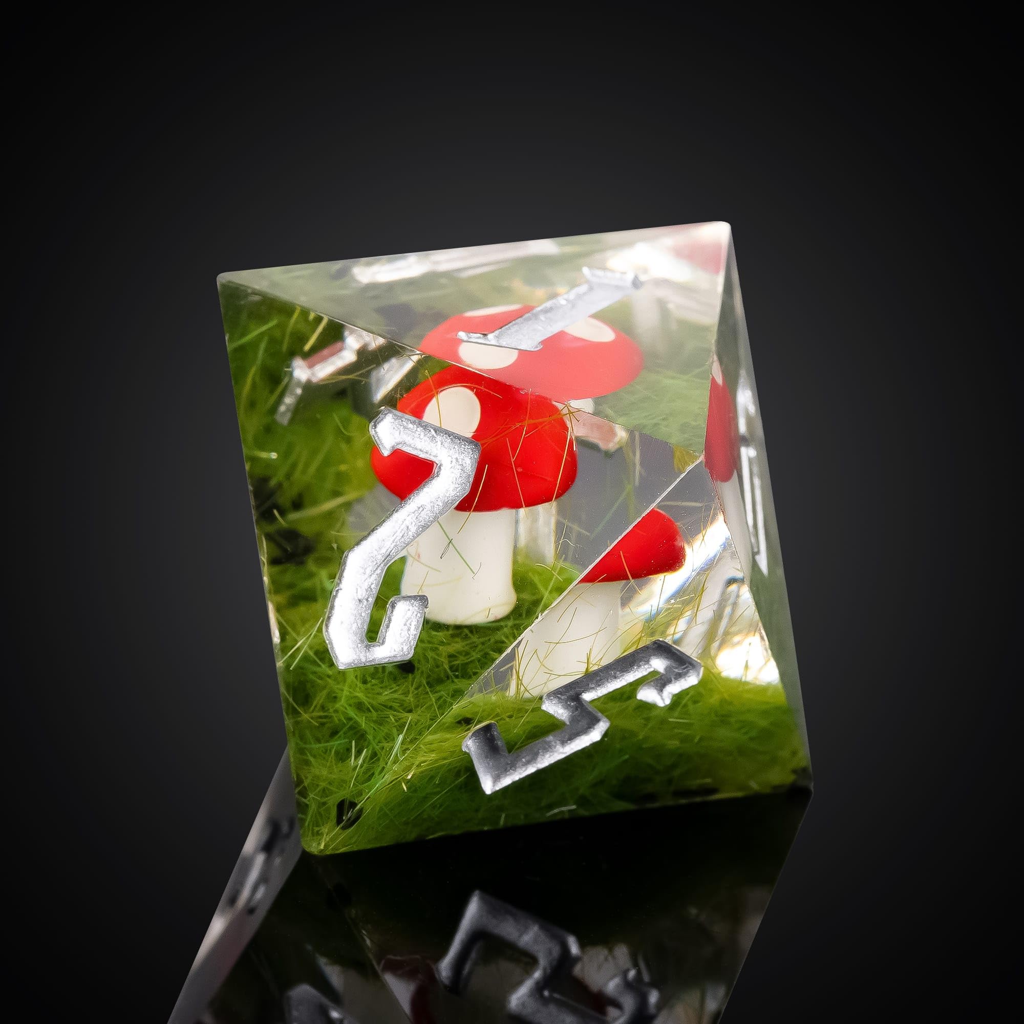 Cusdie 7-Piece Sharp Edges DND Dice Set including Red Mushroom in Elegant Box Perfect for RPG Tabletop Gaming Dungeons and Dragons Role Playing Game - Image 4