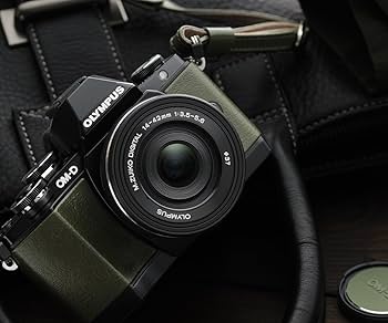 Amazon | OLYMPUS OM-D E-M10 リミテッドエディションキット グリーン