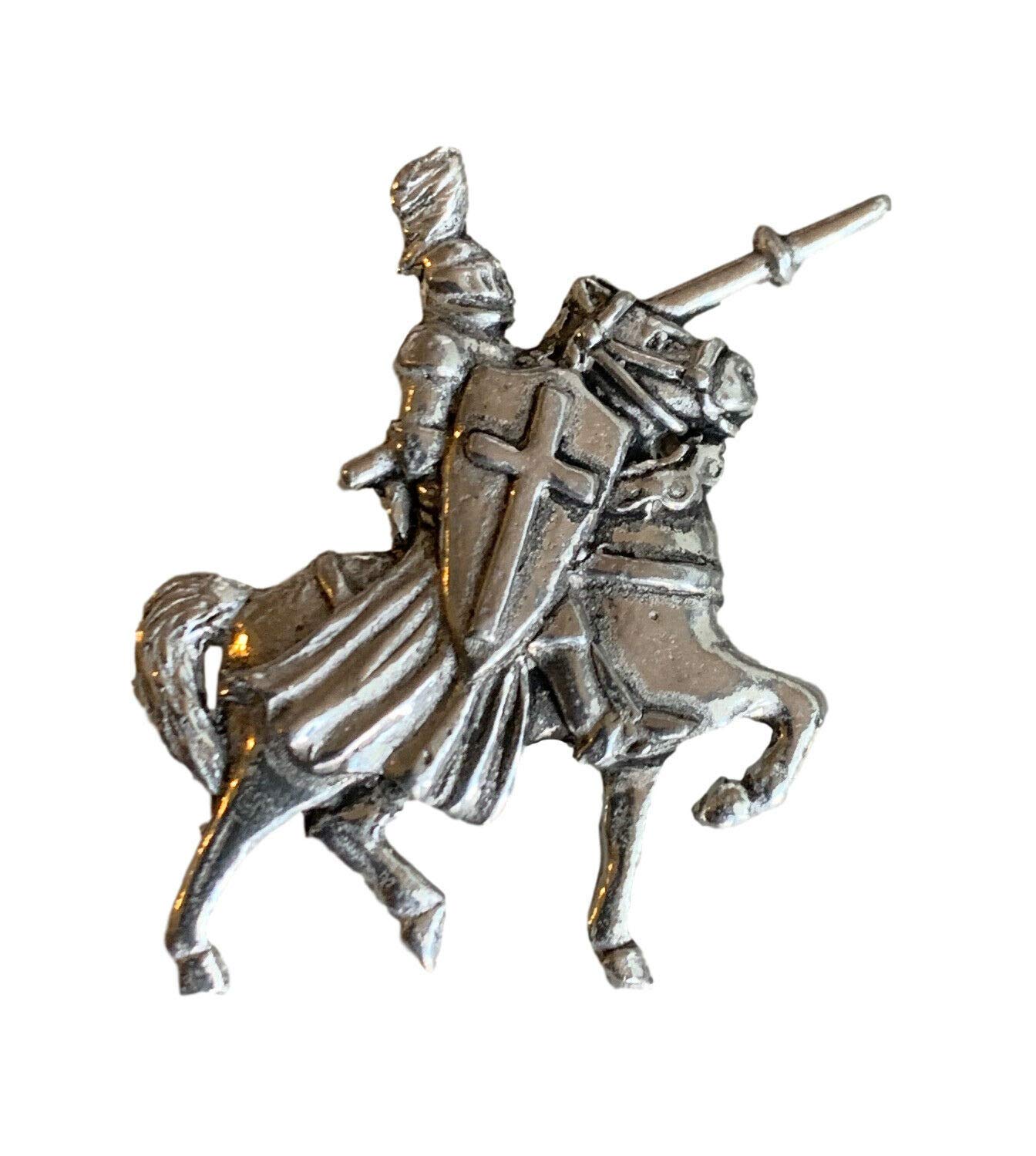 Smartbadge® Knight in Shining Armour & Horse Handmade Pewter Lapel Pin Badge + 59mm Button Badge