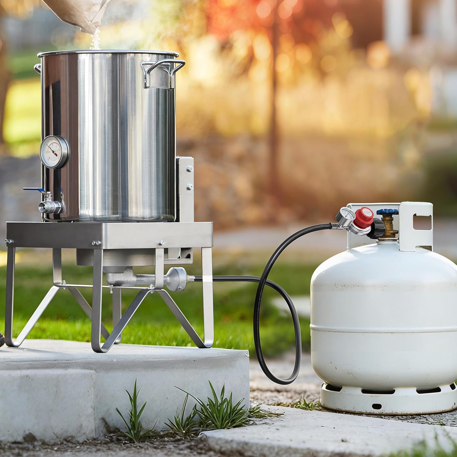 0-30 PSI Adjustable Propane Regulator with Gauge, 5 FT High Pressure Propane Regulator, for Gas Burners, Turkey Fryers, Heaters, Fire Pits, Comes with A 3/8" M Flare x 1/8" M NPT Adapter