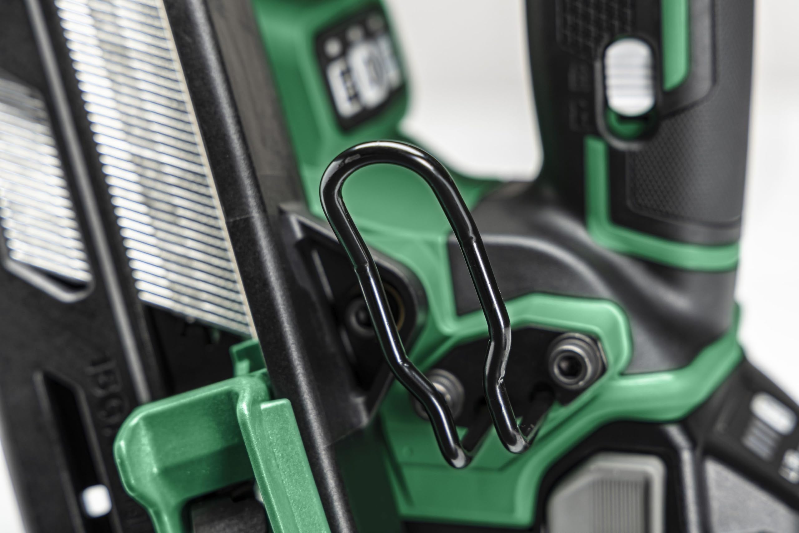 HiKOKI Chiodatrice a batteria 34° – 18 V, chiodi da 32 – 65 mm, compatto, leggero, potente, luce LED, motore brushless, trasmissione a molla ad aria, con valigetta di sistema