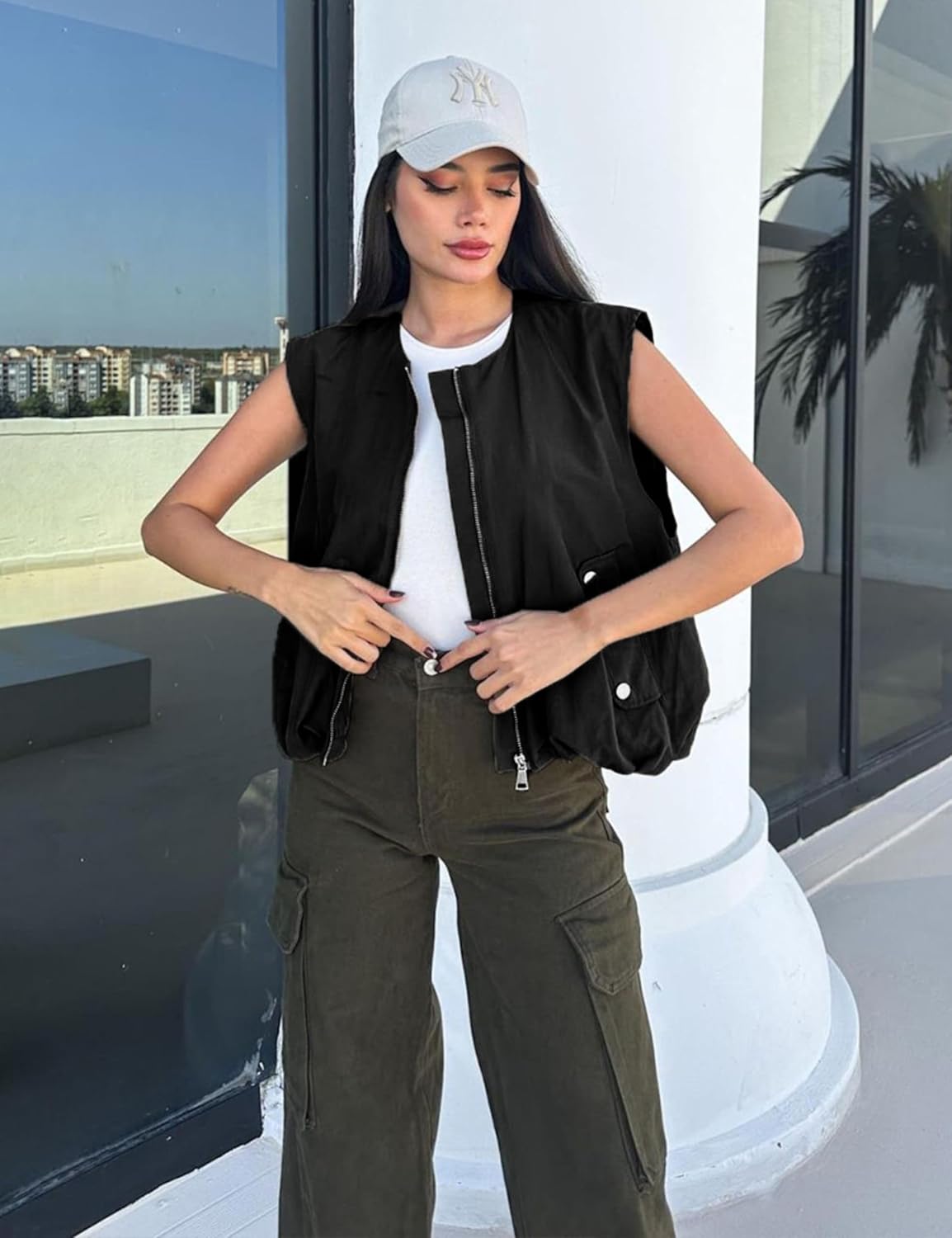Women's Casual Zip Up Cargo Vest Cropped Sleeveless Ruched Hem Blazer Jackets Tops with Pockets - Image 2