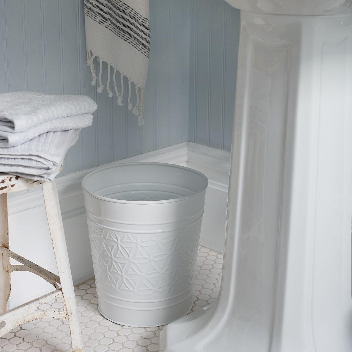 Autumn Alley Handcrafted White Bathroom Trash Can, Round Open-Top Bathroom Wastebasket Stylish Metal Waste Bin for Home, Office, Bedroom Decorative Waste Basket Decor, Coastal Trash Can White, 2 Gal.