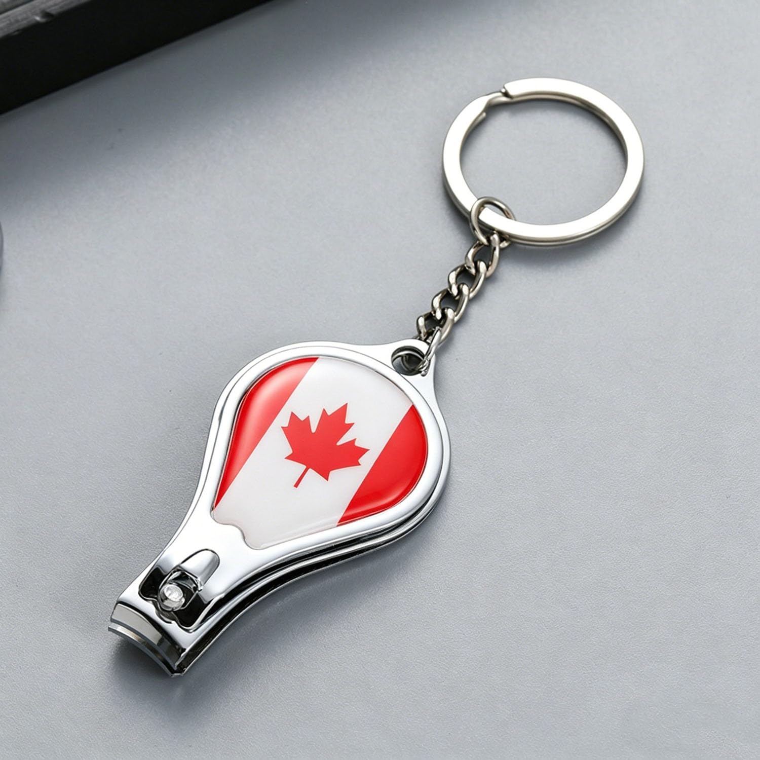 YAZVNTO Football Fan Keychain with Canada National Flag Design Keyring, Portable Metal Key Chain for Soccer Supporters, International Tournament Fan Gift Souvenir Accessory,A Style-a