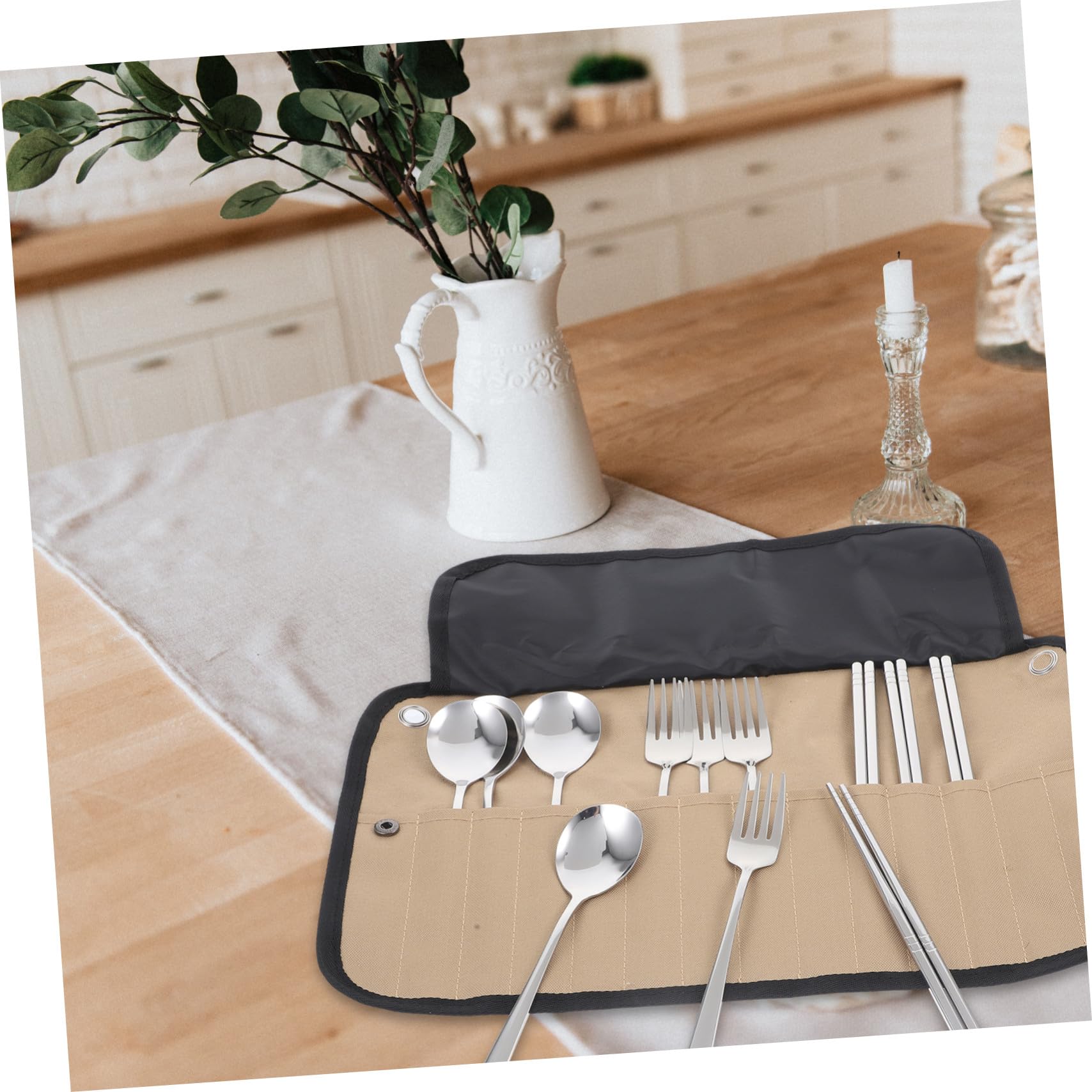 Camping Besteckset mit Besteck und Geschirr für Outdoor Camping Picknick Zubehör und Campingzubehör Besteck in Praktischer Tasche für Sommeratmosphäre