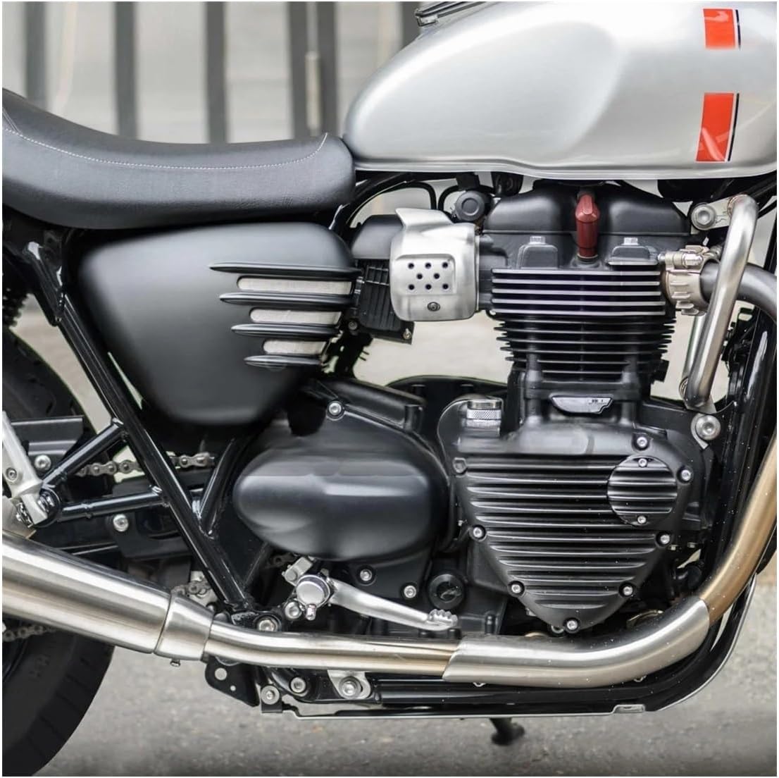 ＊即発可能＊ サイドパネルフェアリング オートバイサイドフェアリングカバー トライアンフ用 ストリート用 ツイン用 カップ用 スクランブラー用 2