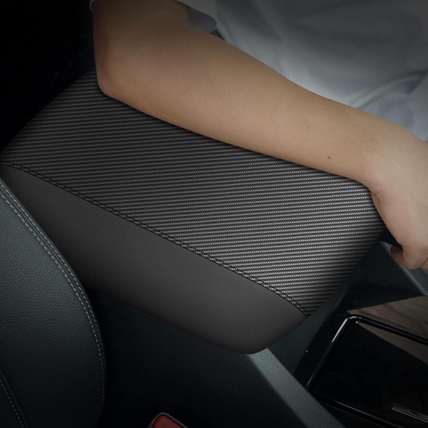 AOMSAZTO Console Covers for 2016-2021 Hyundai Tucson Armrest Covers for Hyundai Tucson Black with Carbon Fiber
