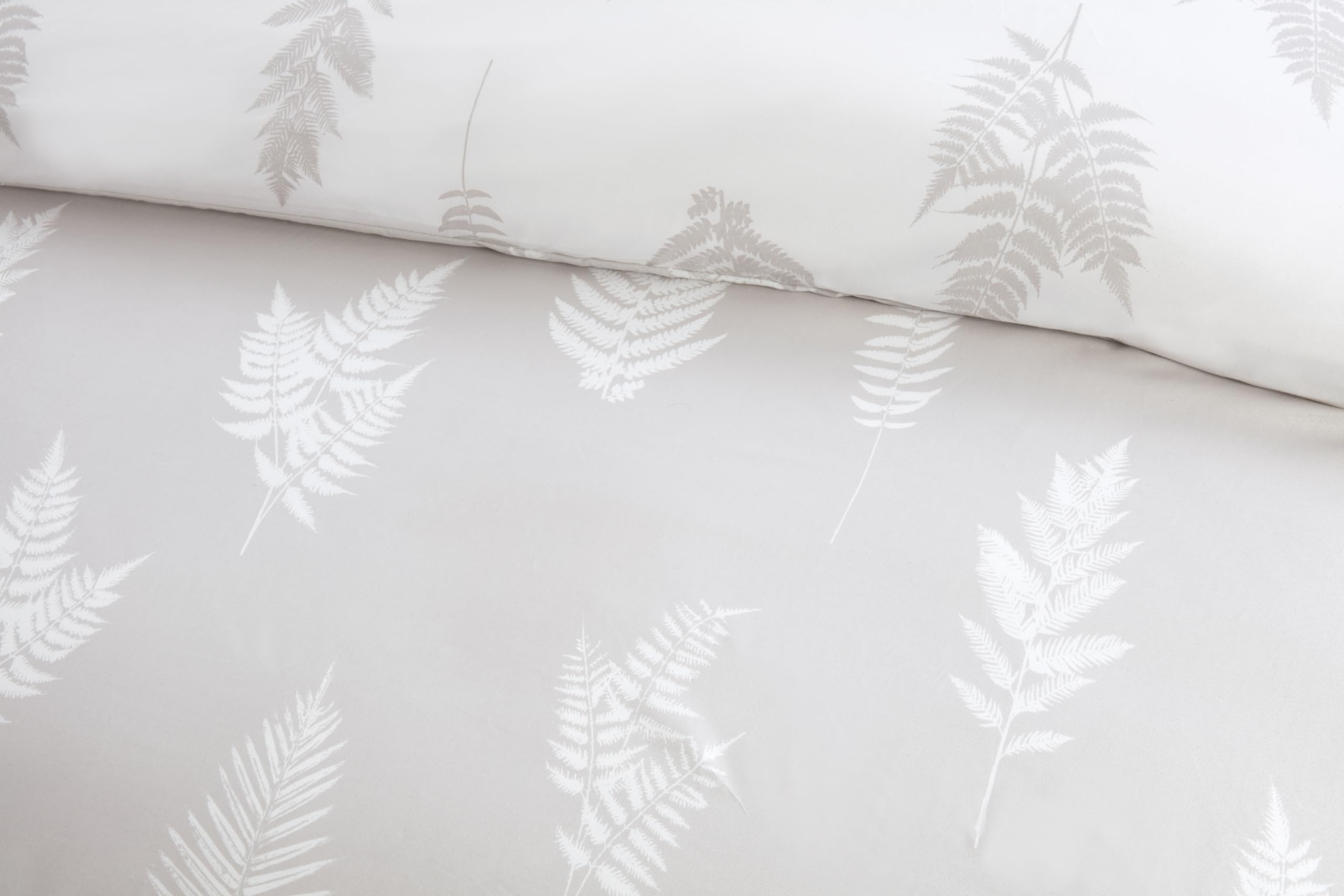 Rapport Home Parure de lit Double en Microfibre avec Housse de Couette, Drap -Housse et taies d'oreiller Assorties