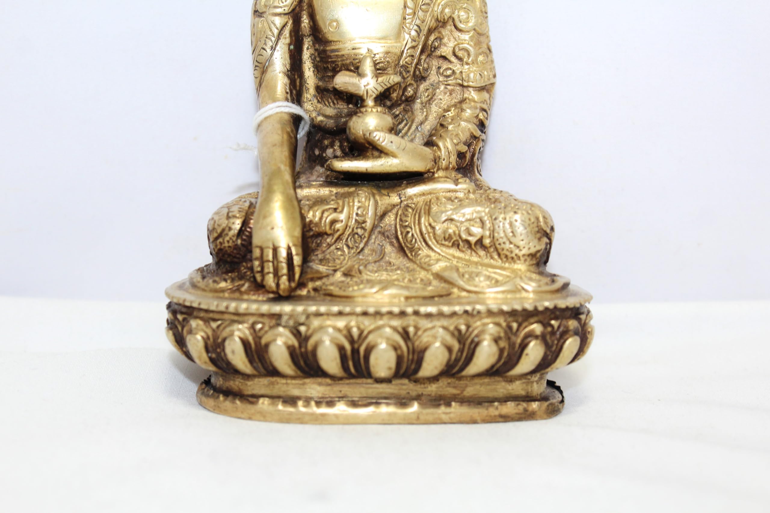 Rajasthan Gems Mosiężna statuetka Buddy buddyzm religia azjatycka dekoracja do domu figurka ręcznie grawerowana E368