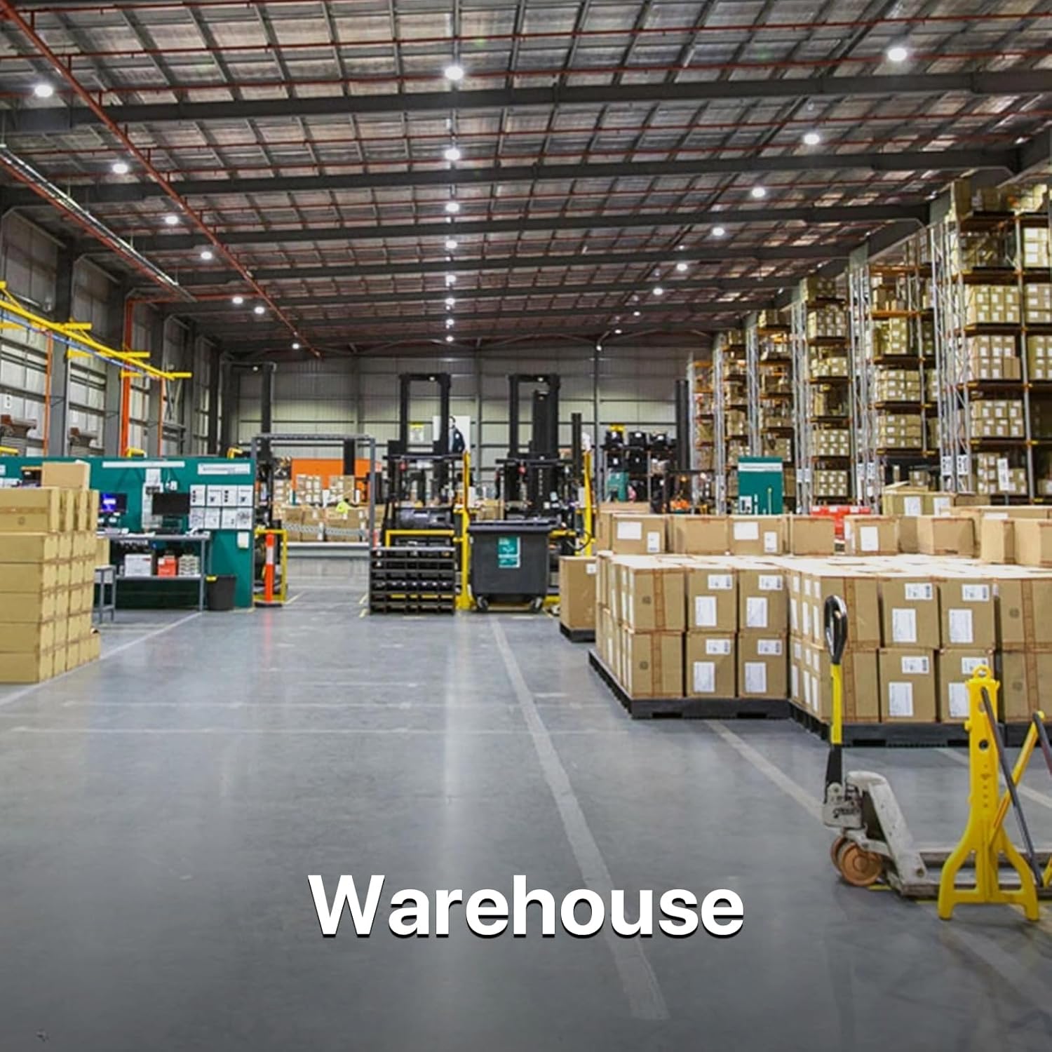 Primer pla view of the G-hook attachment point on the HYPERLITE High Bay LED Light, showing the secure connection.