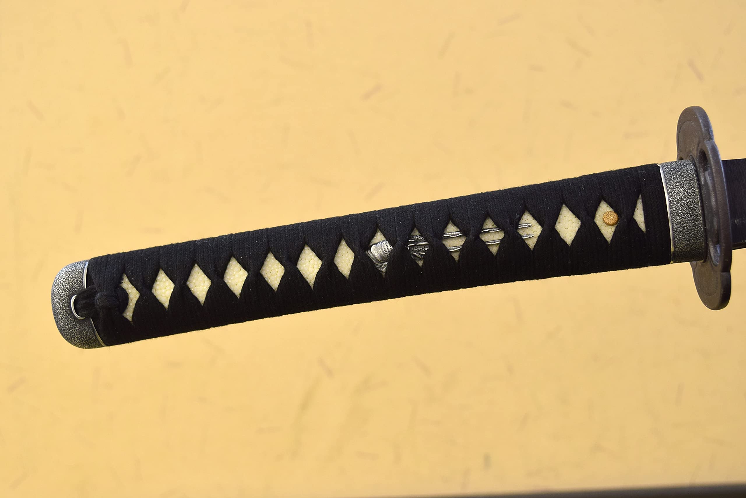 Amazon.co.jp: しのびや 高級居合刀 同田貫藤原正國 掻流し 二尺五寸