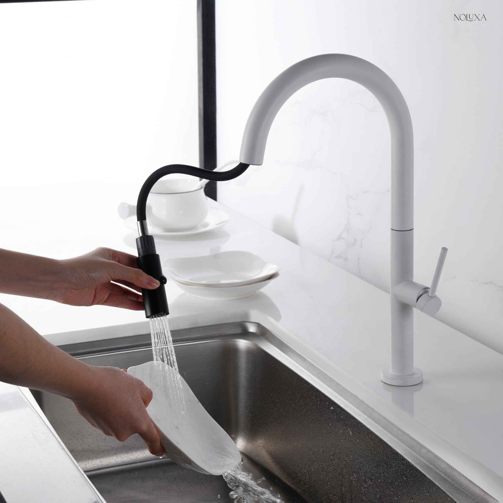IMEX - Grifo Cocina Blanco Extraíble | Grifo Monomando Fregadero con Difusor | Griferia Cocina con Ducha Flexible 360º | Grifería en Latón | Serie Samoa | Color Blanco Mate