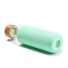 veegoal 25 Oz Borosilicate Glass Water Bottles with Bamboo Lid, BPA-FREE, Non-Slip Silicone Sleeve, and Stainless Steel Leak Proof Lid - Reusable Glass Bottle for Men and Women