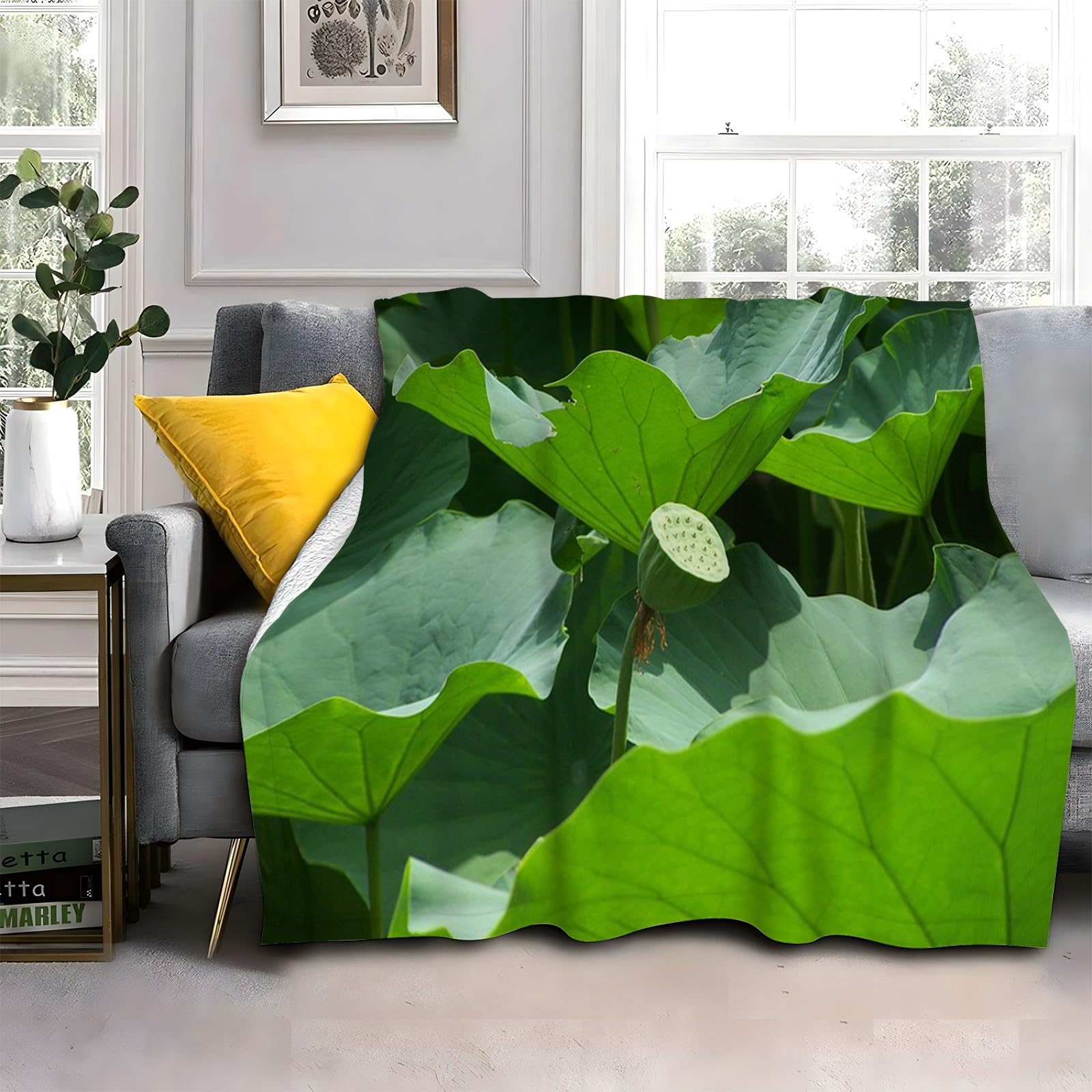 LLSZAHD Green Lotus Leaf Super King Size Blankets Plants Ultra-soft Warm Puffy Flannel Throw Blanket, Versatile Throws Blankets 87"x94" for Bedroom Couch Bed Sofa Bedding (221x239cm)