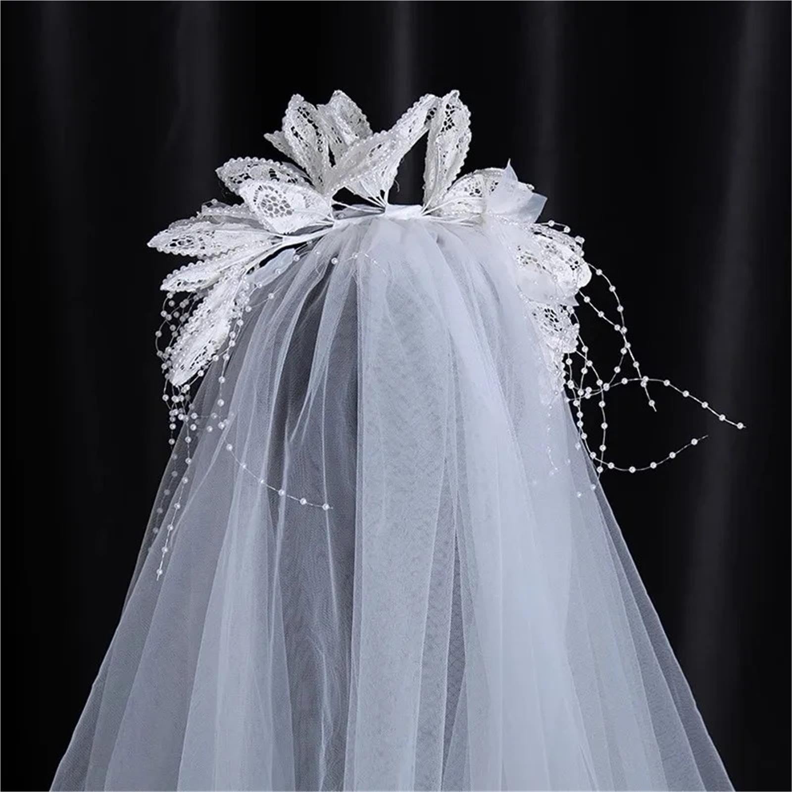 Abito da Sposa Fatto a Mano in Pizzo con Corona Floreale
