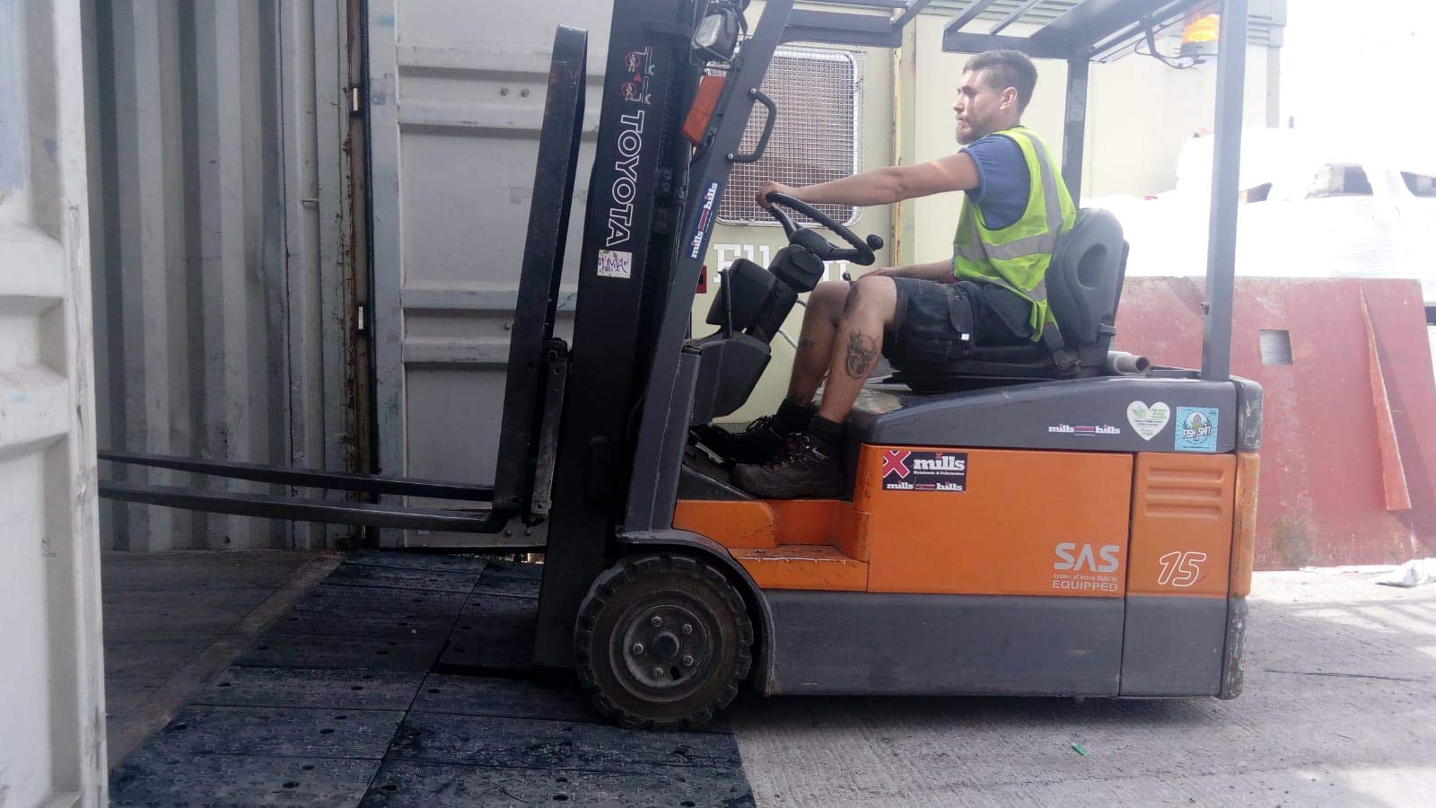 The Ramp People Rubber Container Ramp for Forklifts & Pallet Trucks - 10,000kg Capacity 250mm High