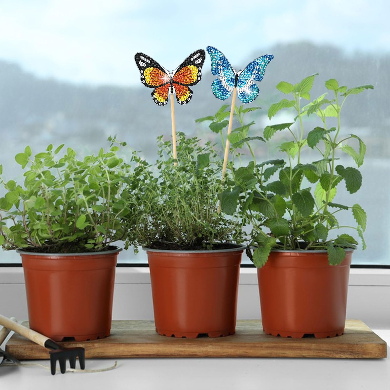 Diamond Painting Schmetterling Kits – 8-teiliges Bastelset Für Garten-Deko, Inkl. Bambusstangen & Strasssteine