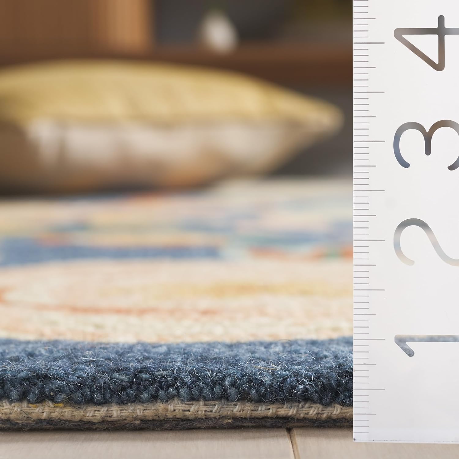 SAFAVIEH Area Rug 5x8 - Jardin Collection - Blue & Pink, Handmade Wool, Floral Design, Ideal for Living Room, Bedroom, Dining Space (JAR762M)